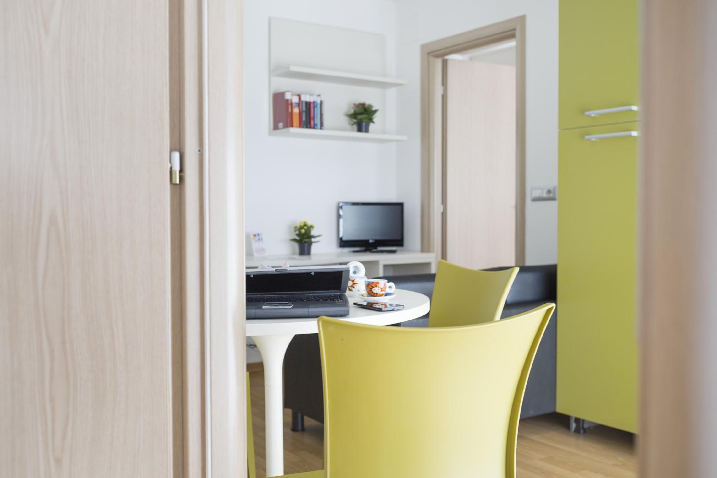 Two-Bedroom Apartment - Photo 4
