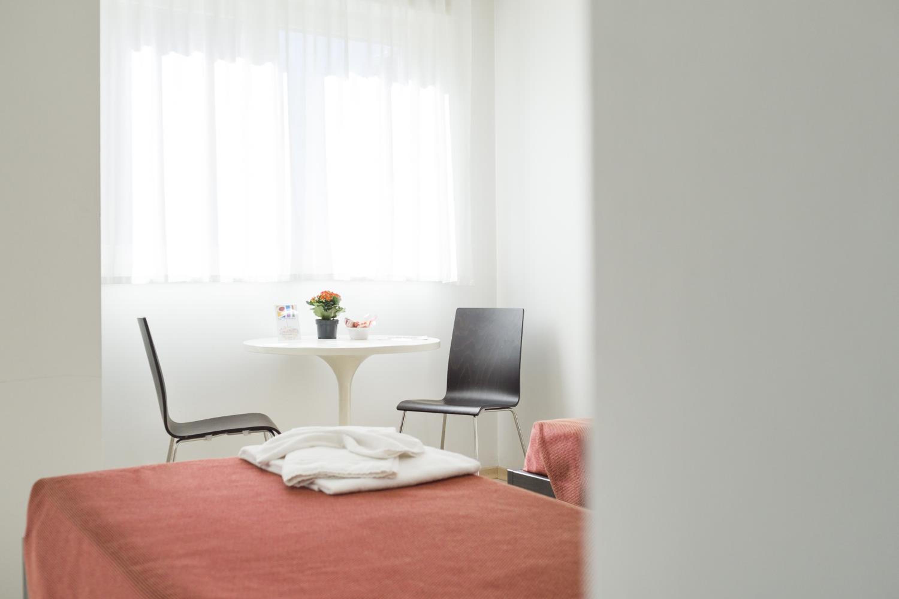 Twin Room - Photo 1