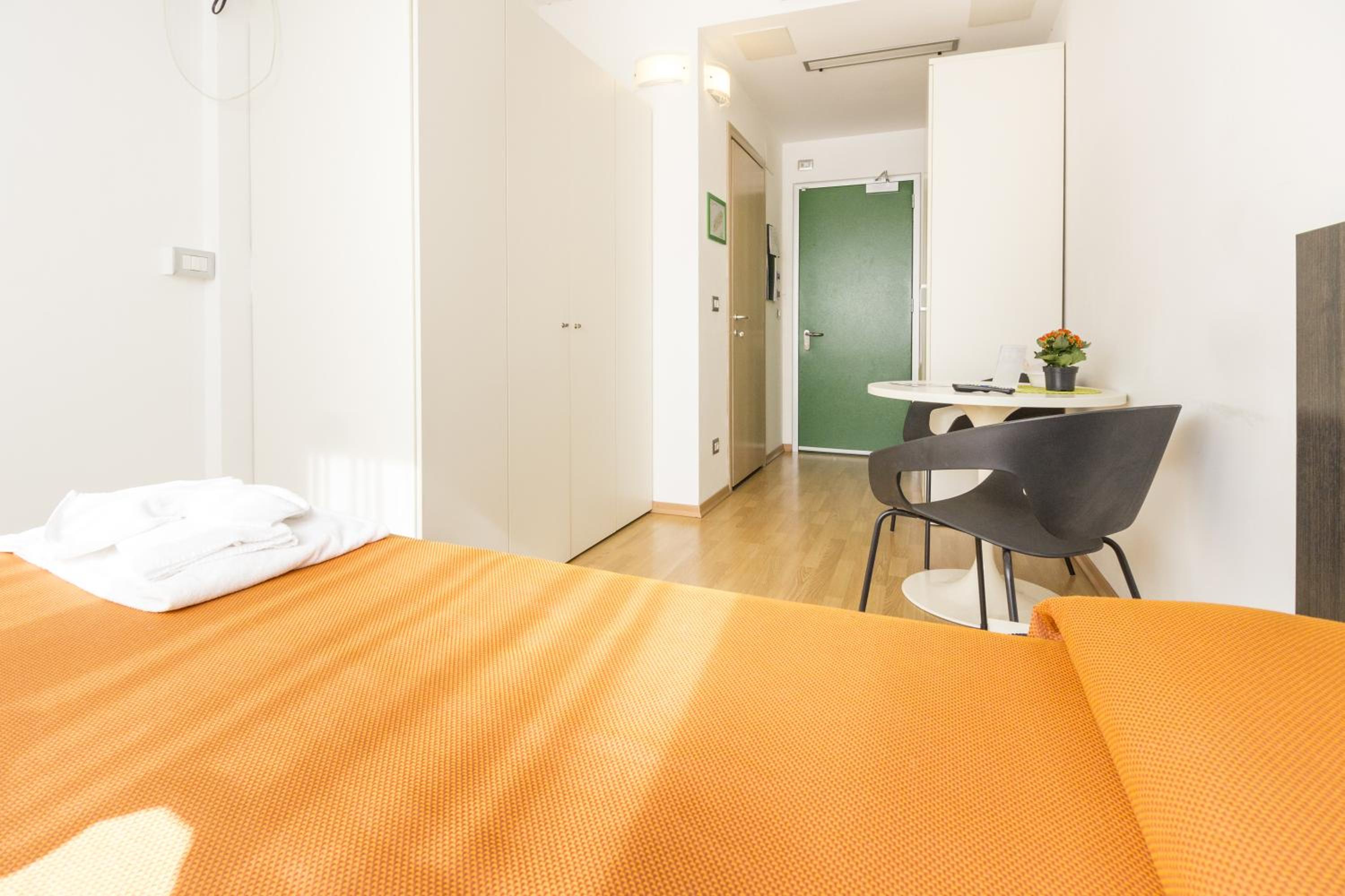 Studio (1 Adult) - Photo 6