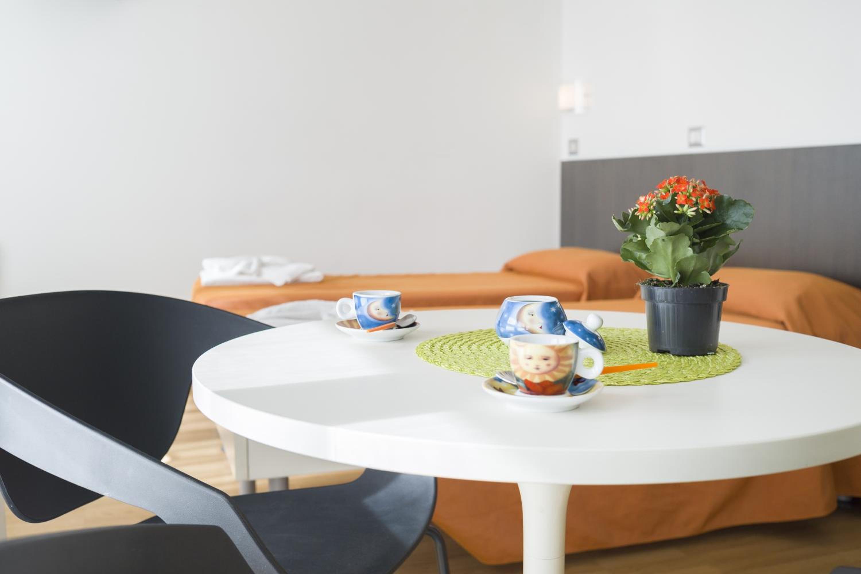 Studio (2 Adults) - Photo 13