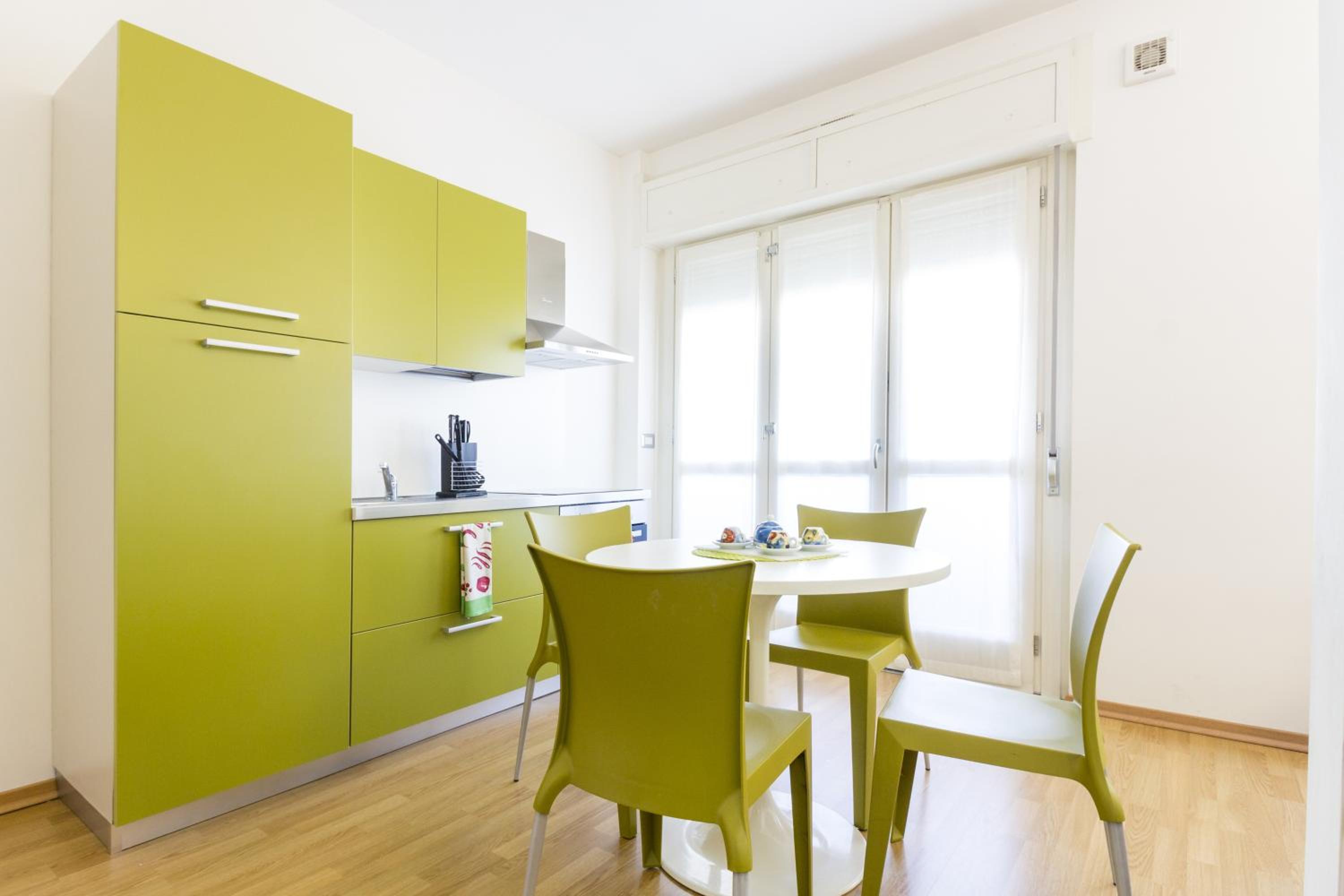 One-Bedroom Apartment - Photo 2