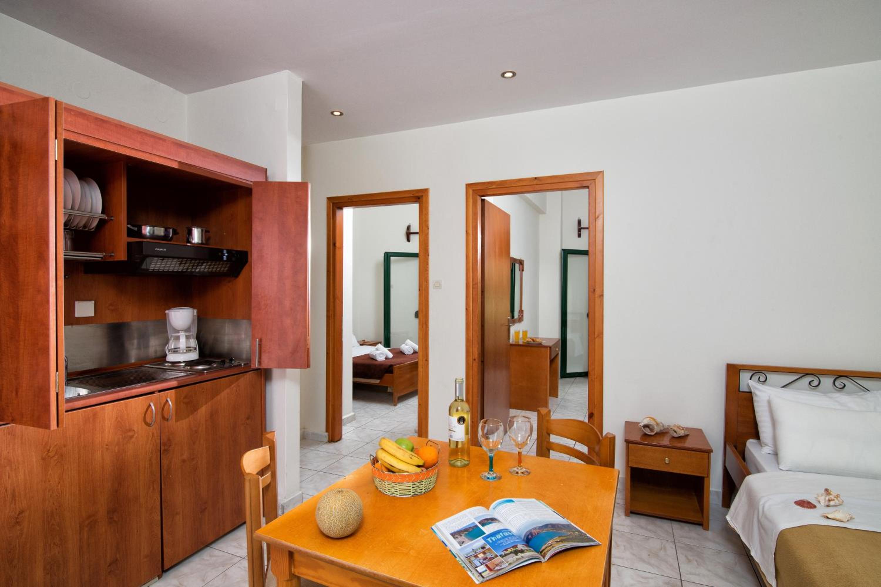Two-Bedroom Apartment with Hydromassage Shower - Photo 5