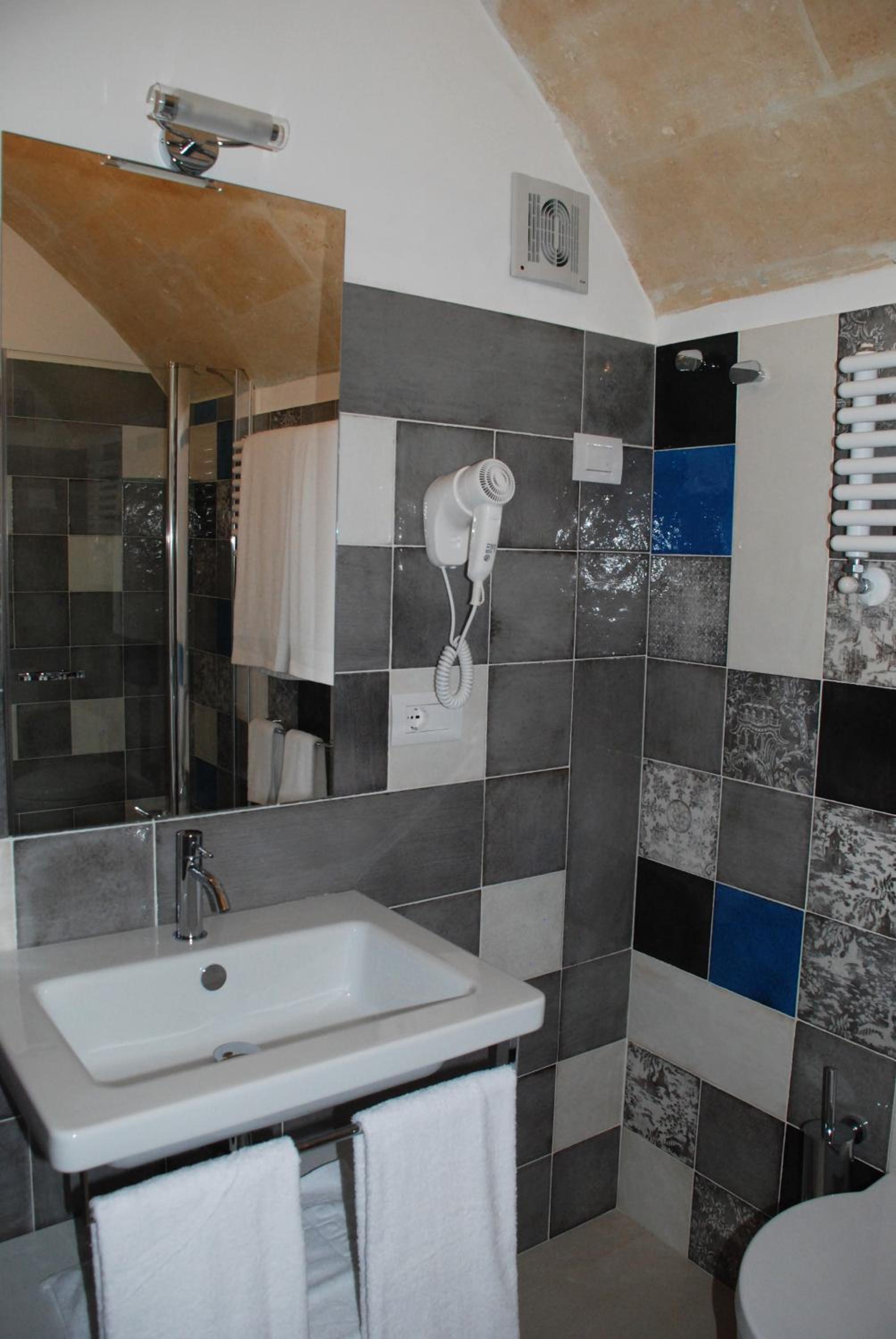 Luxury Triple Room photo 2