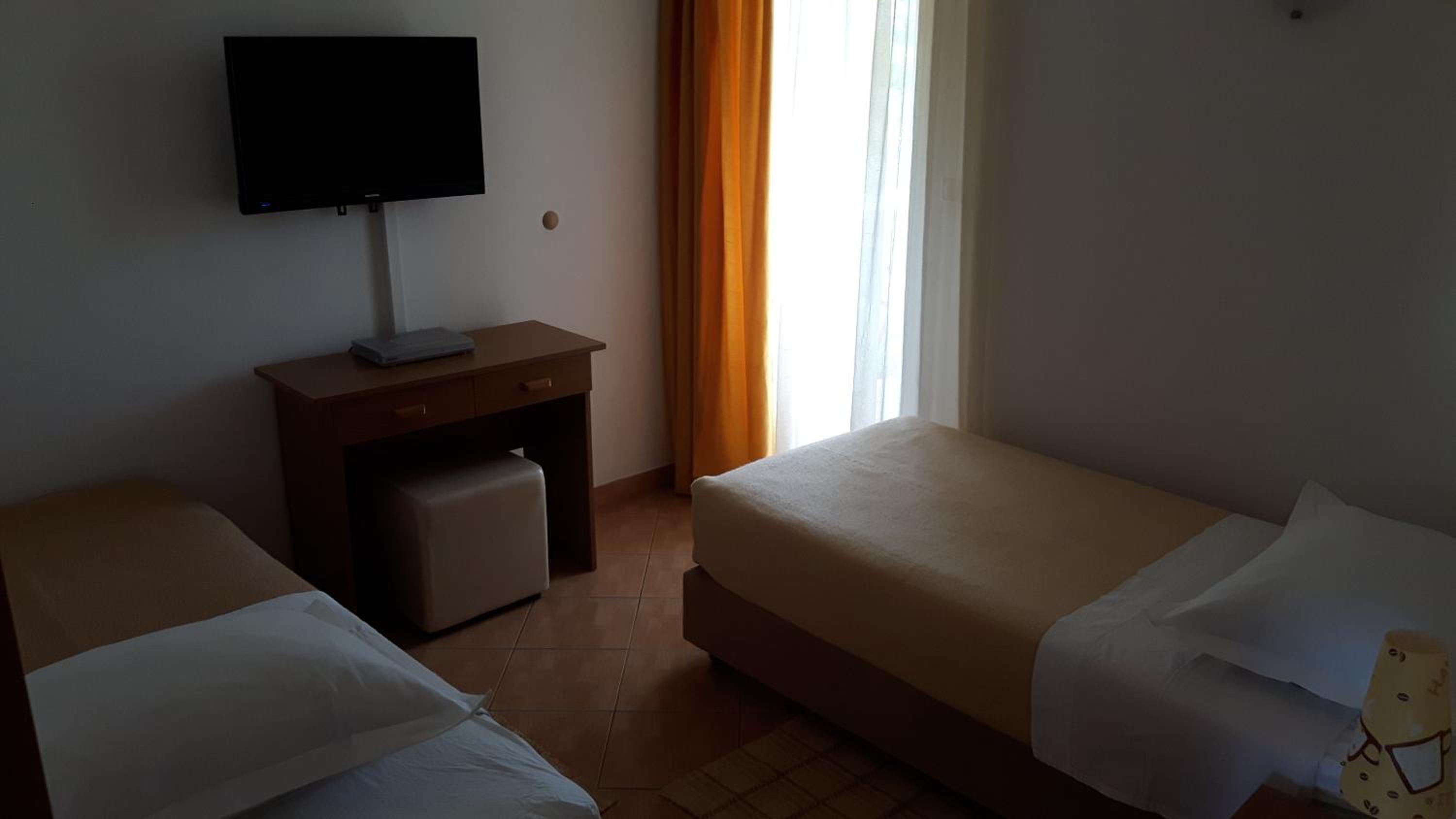 Double or Twin Room - Photo 1