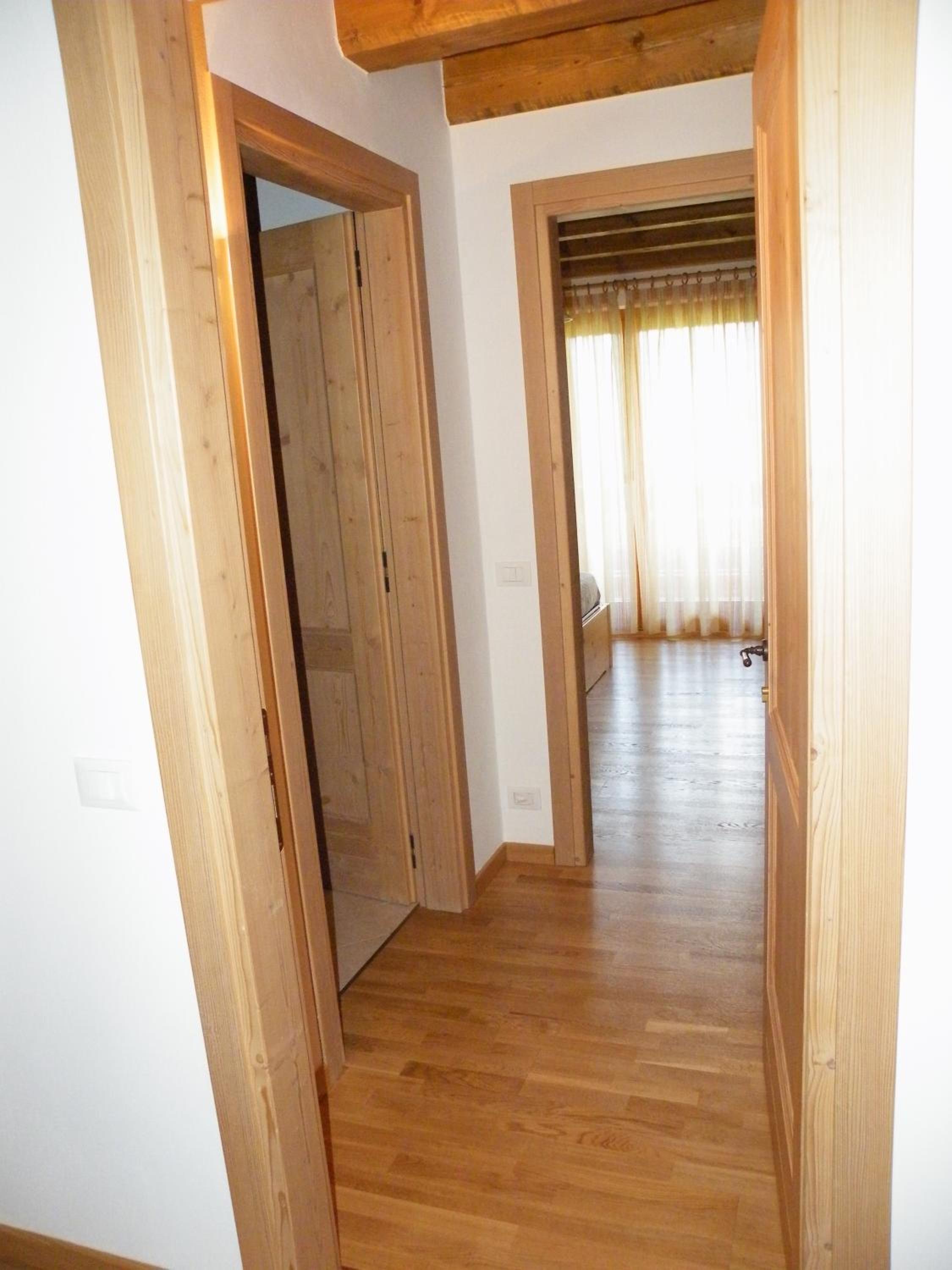 Double or Twin Room with Mountain View - Photo 2
