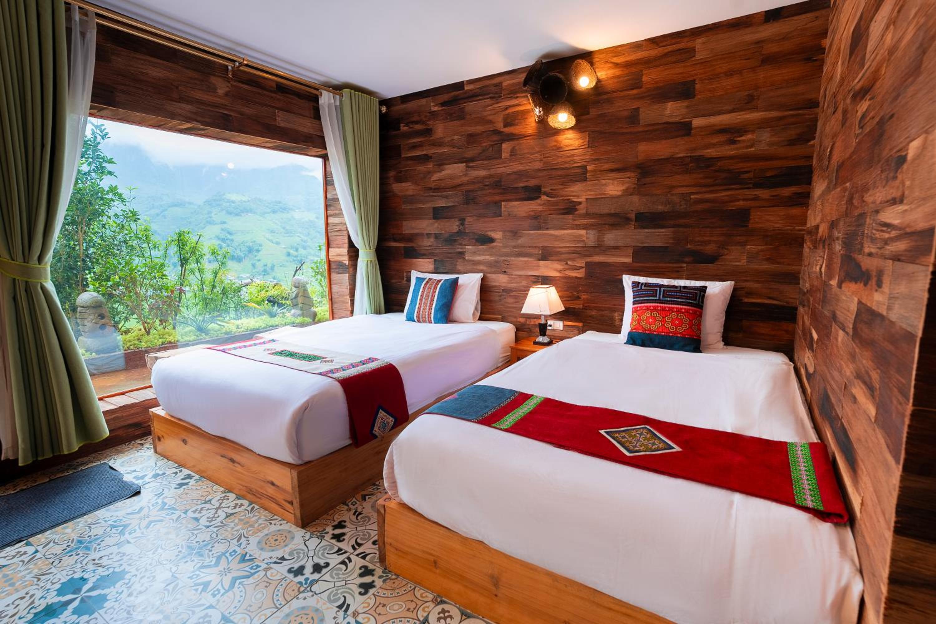 Twin Room with Mountain View photo 2
