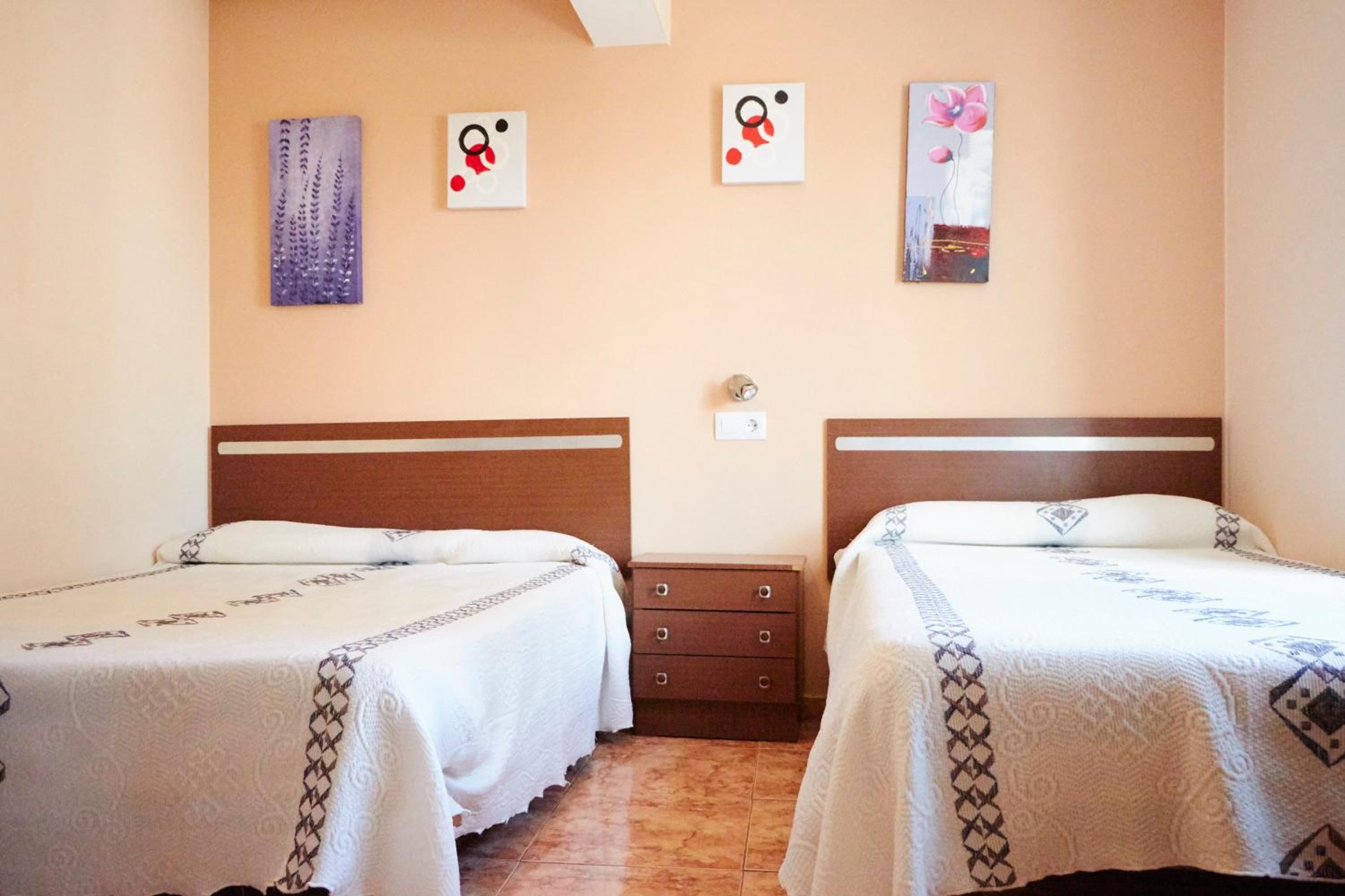 Quadruple Room - Photo 6