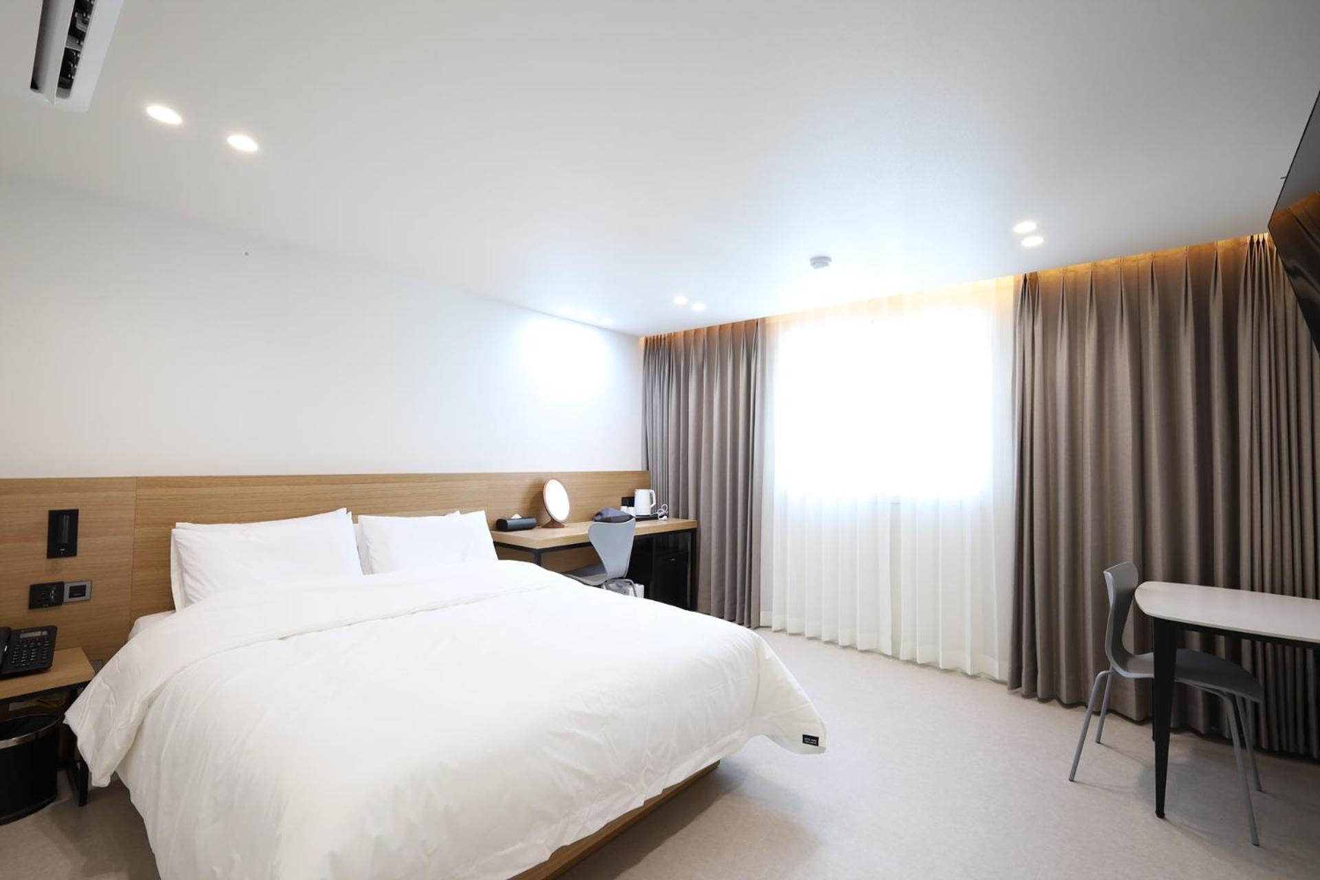 Deluxe Double Room A