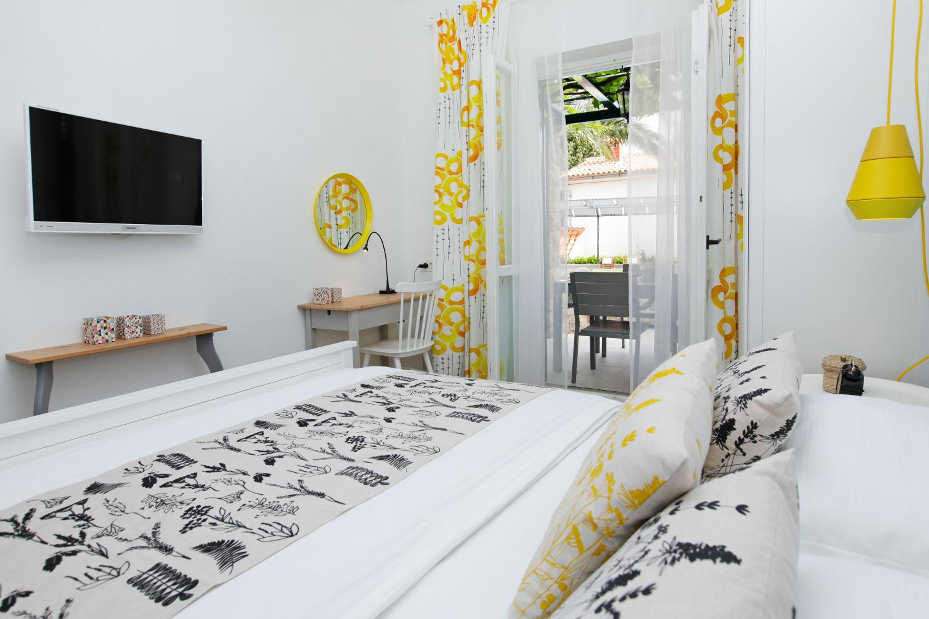 Two-Bedroom Apartment with Terrace photo 1