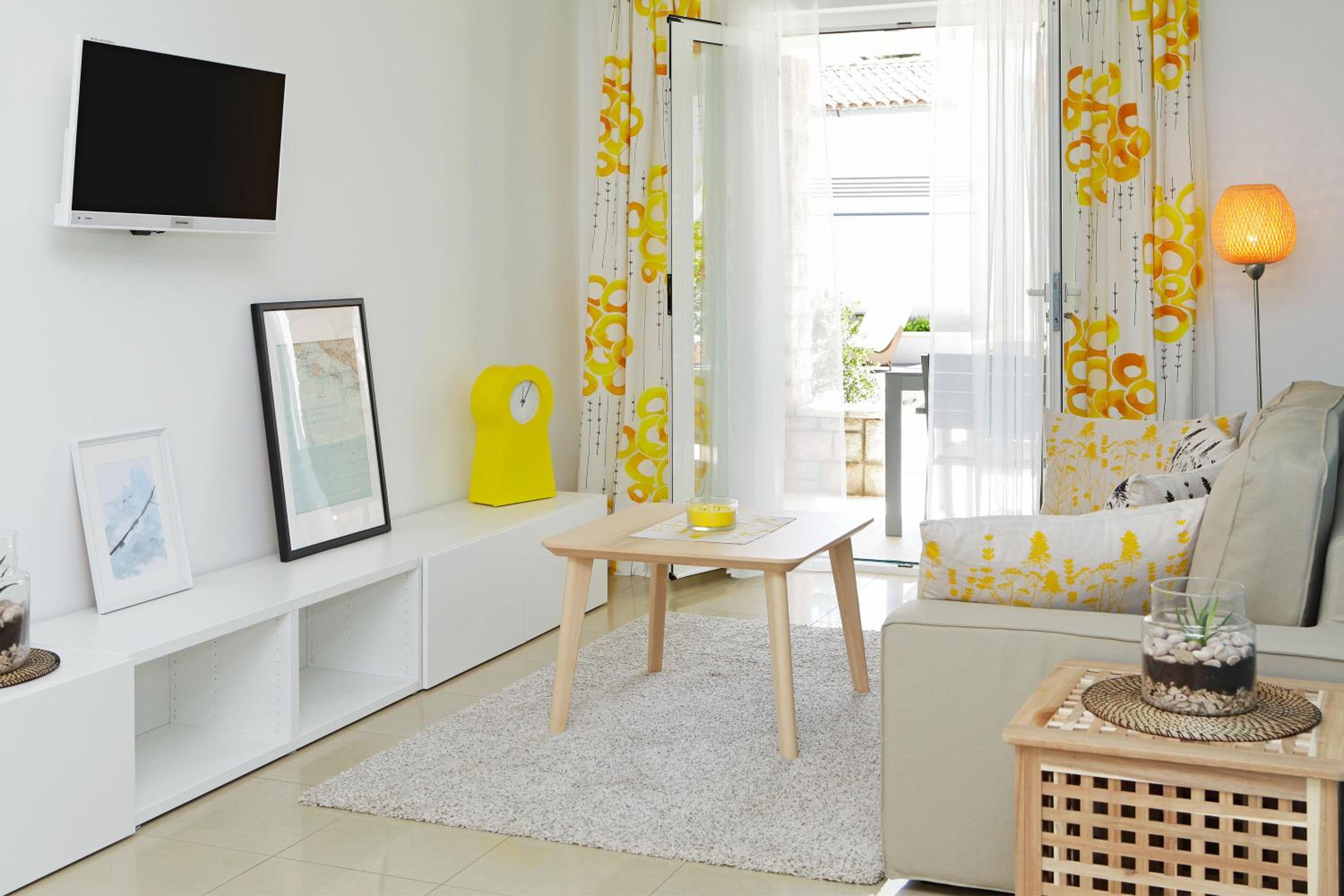 One-Bedroom Apartment with Terrace photo 1