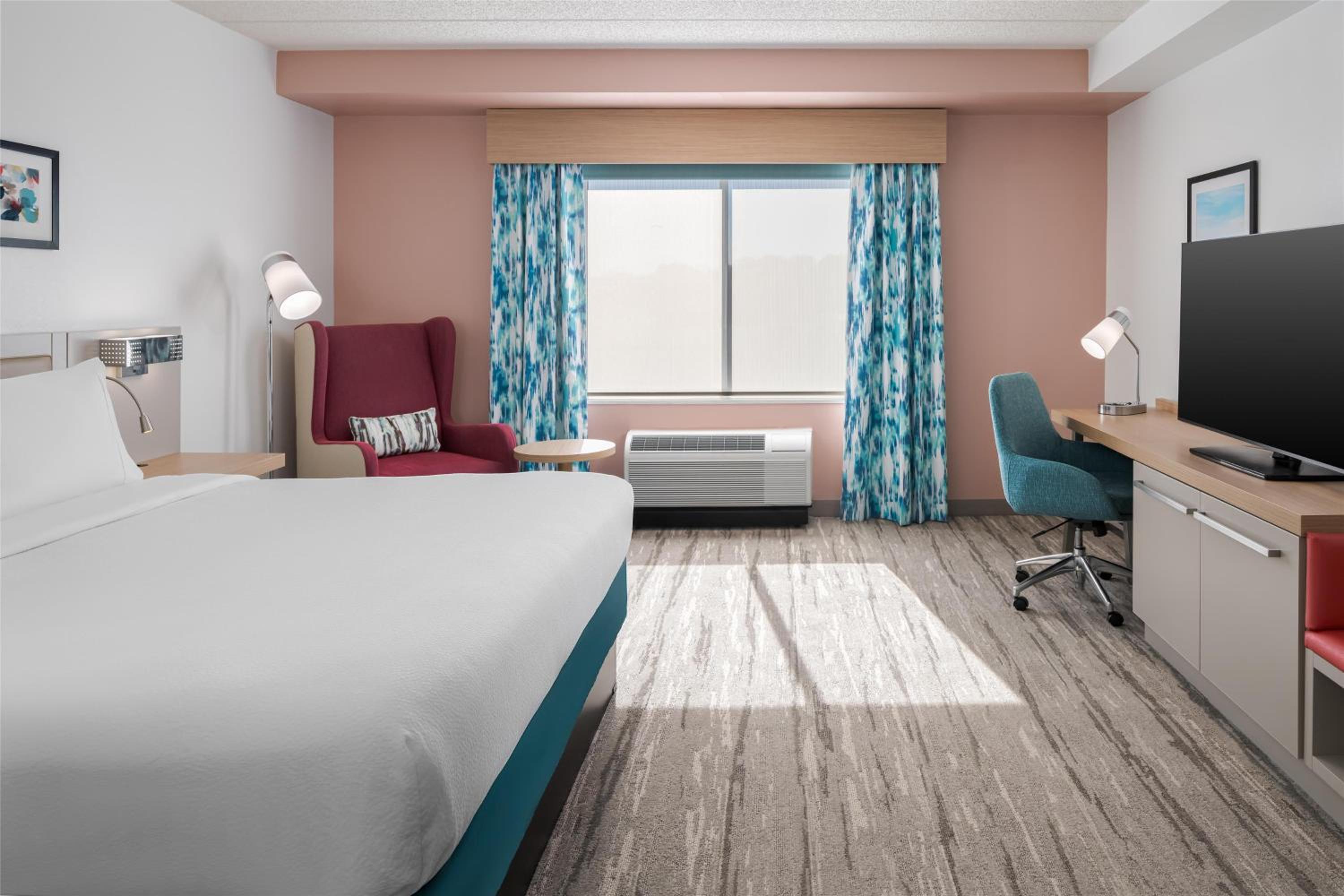Deluxe King Room - Photo 2