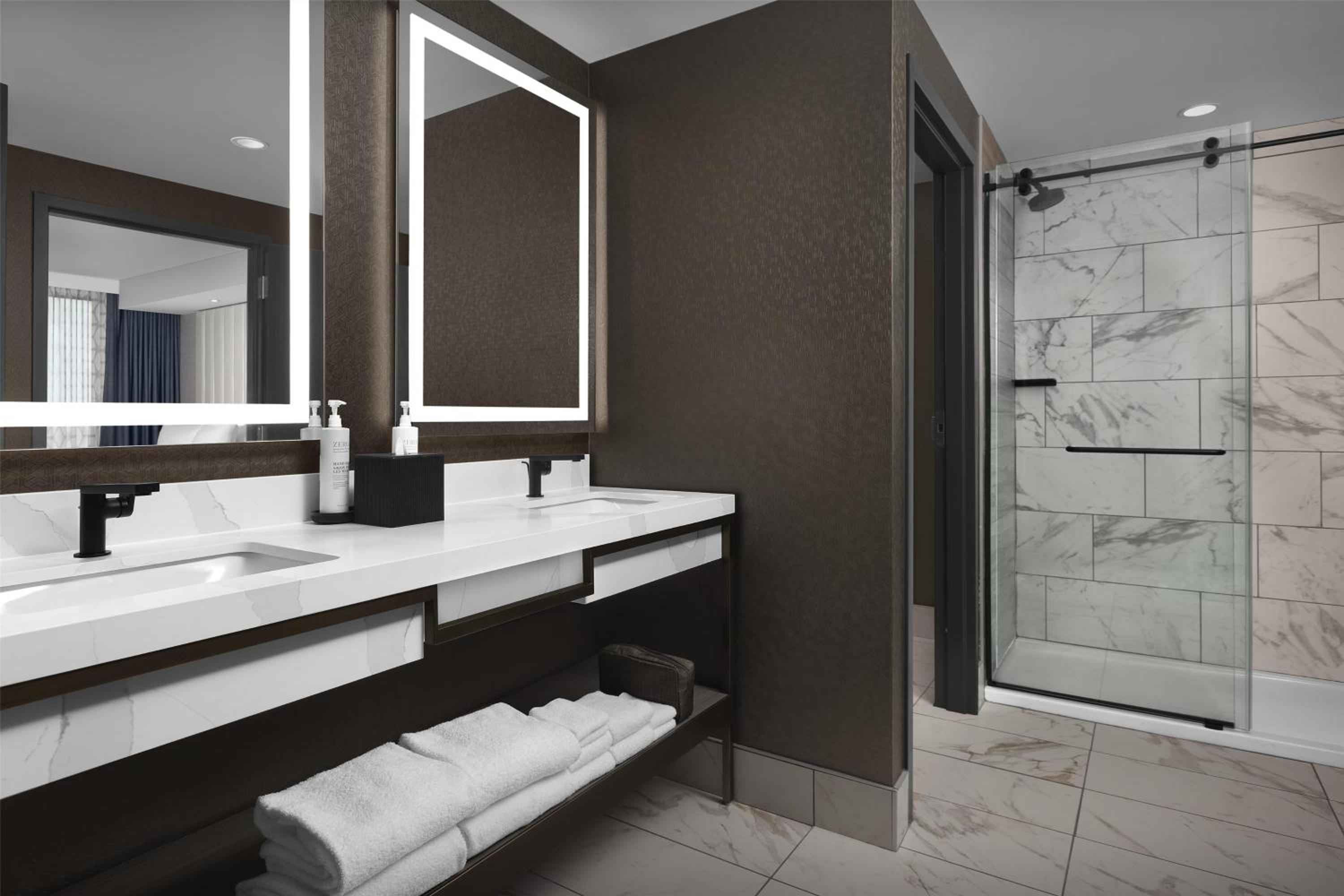 King Studio Suite - Photo 2
