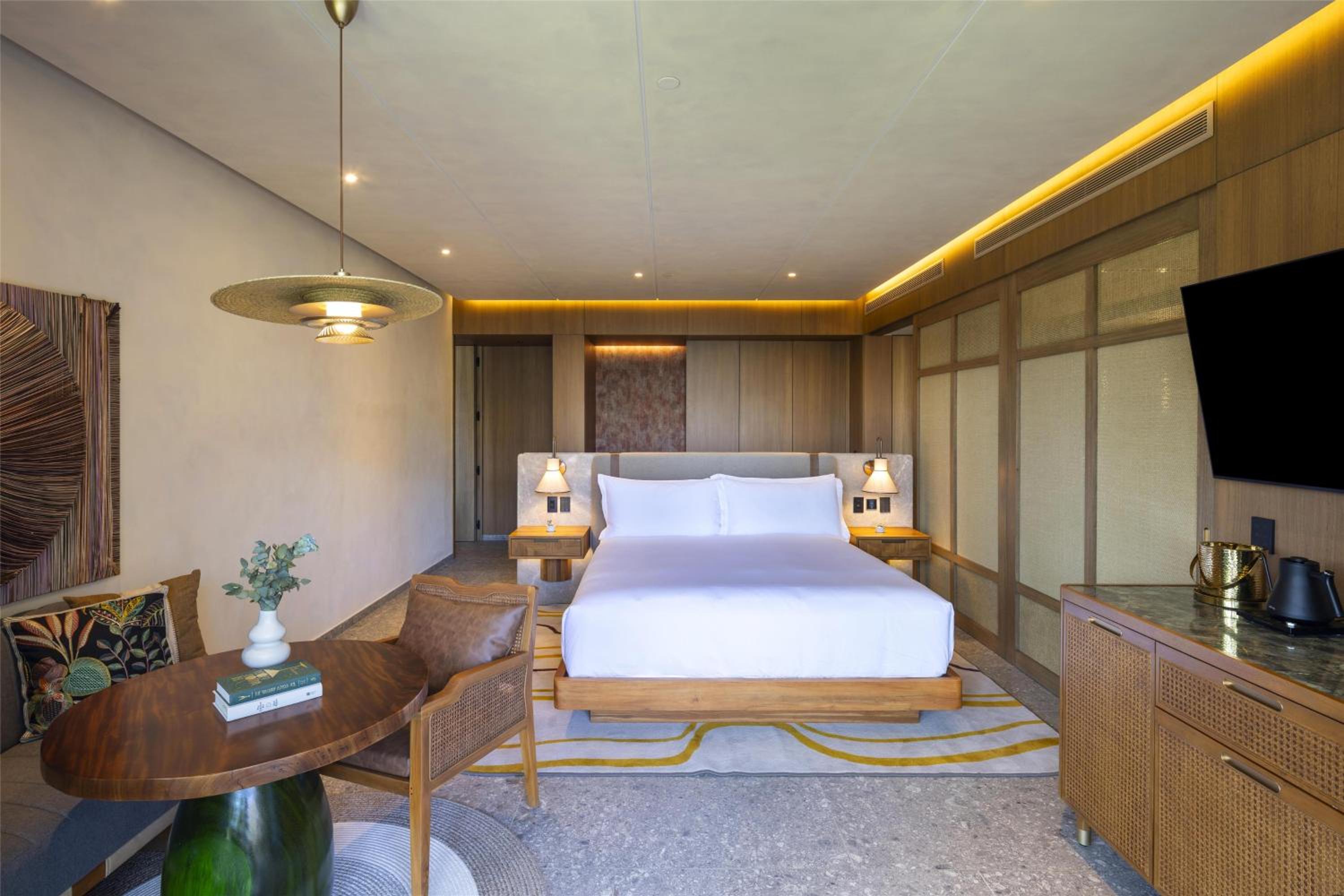 King Room with Plunge Pool and Bahia View