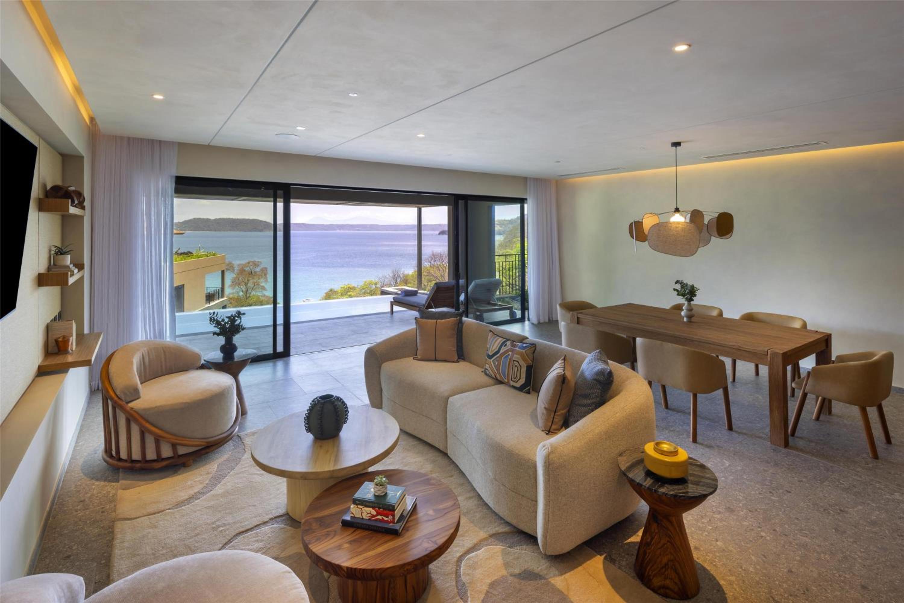 One-Bedroom King Suite with Pool and Ocean View
