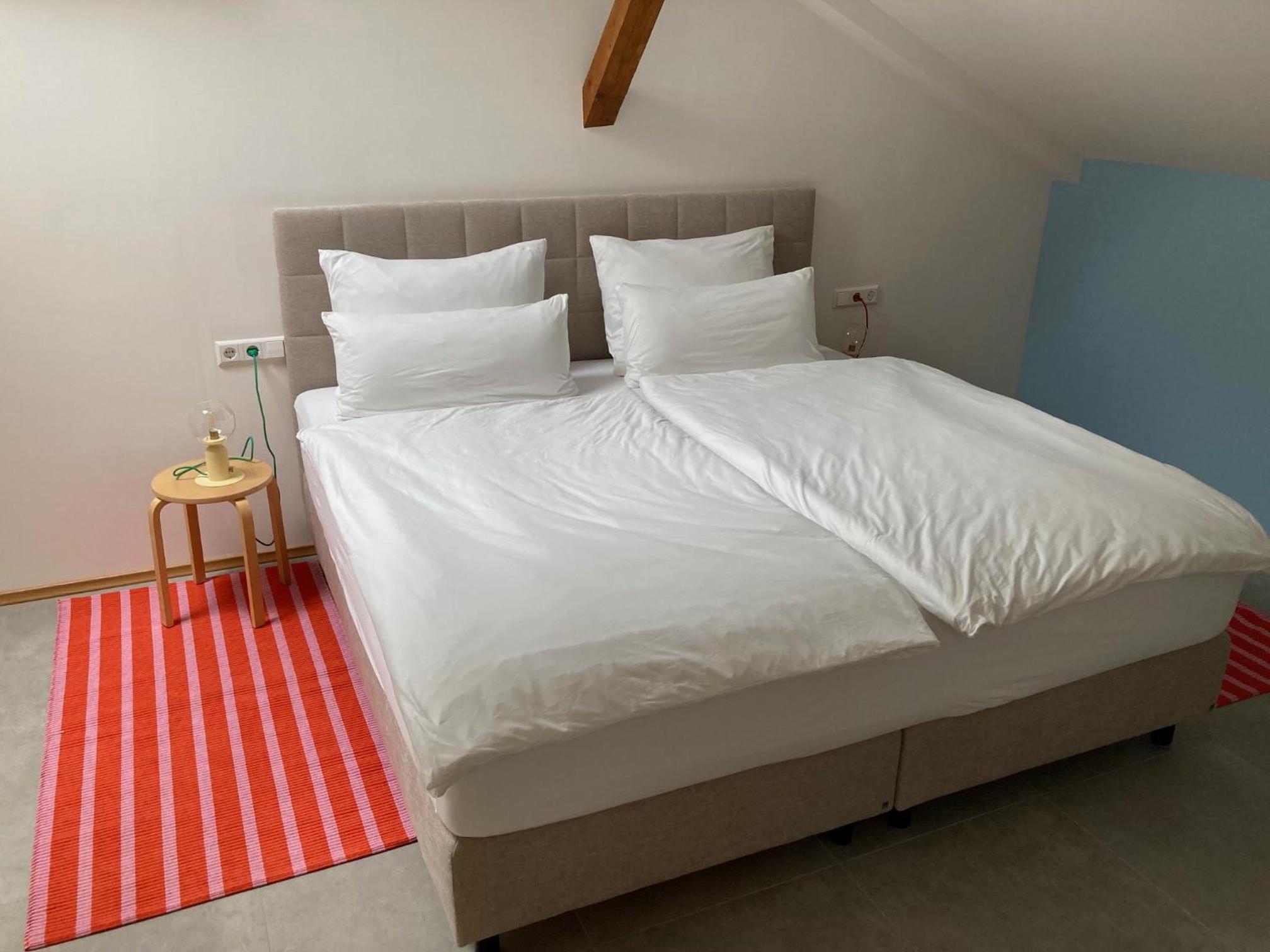 One-Bedroom Apartment with Balcony photo 2