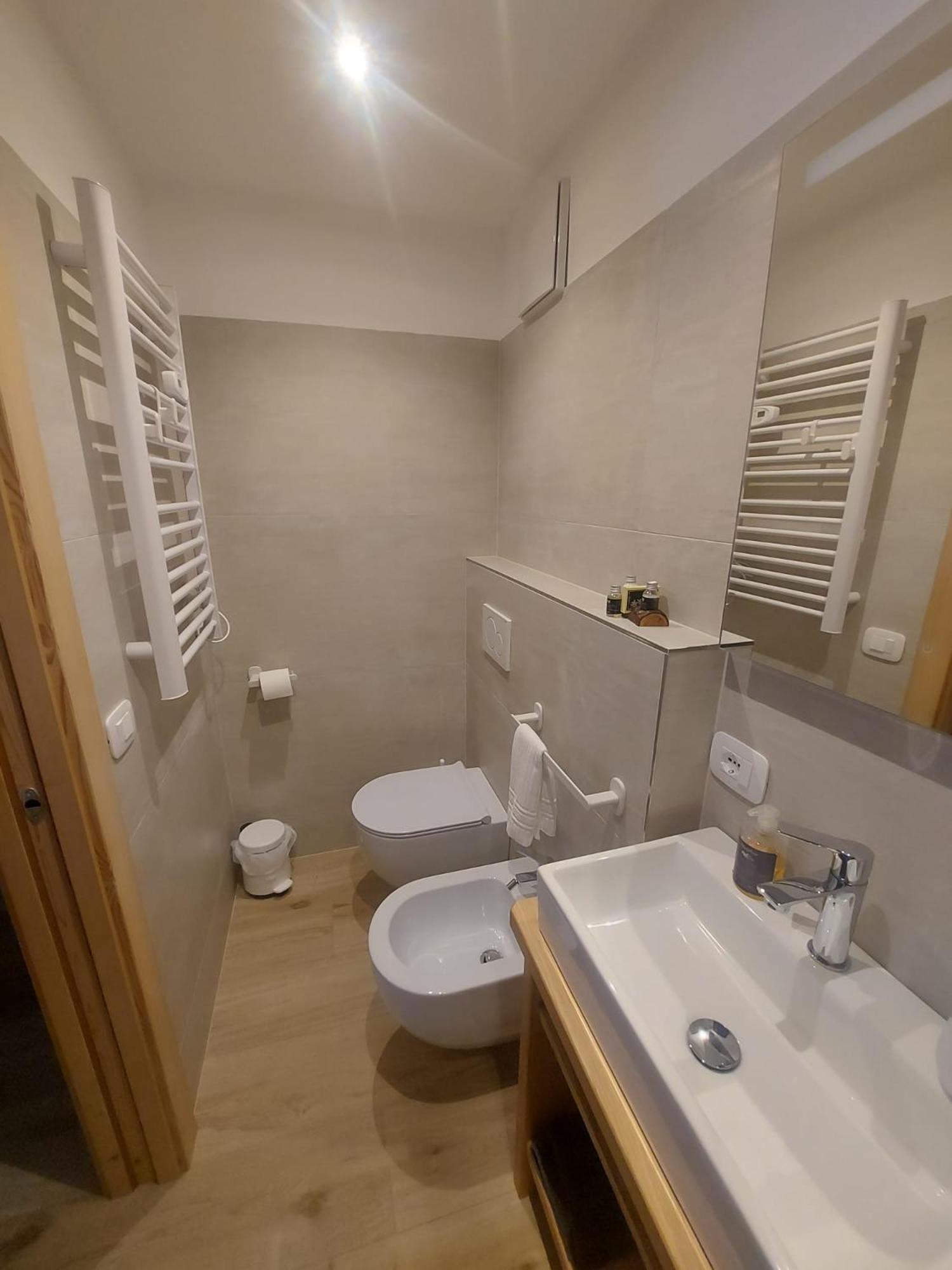Small Double Room - Photo 4