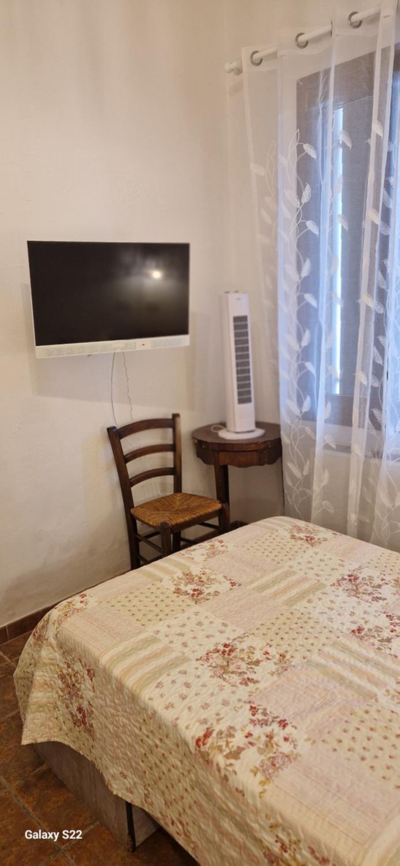 Single Room with Private Bathroom photo 2