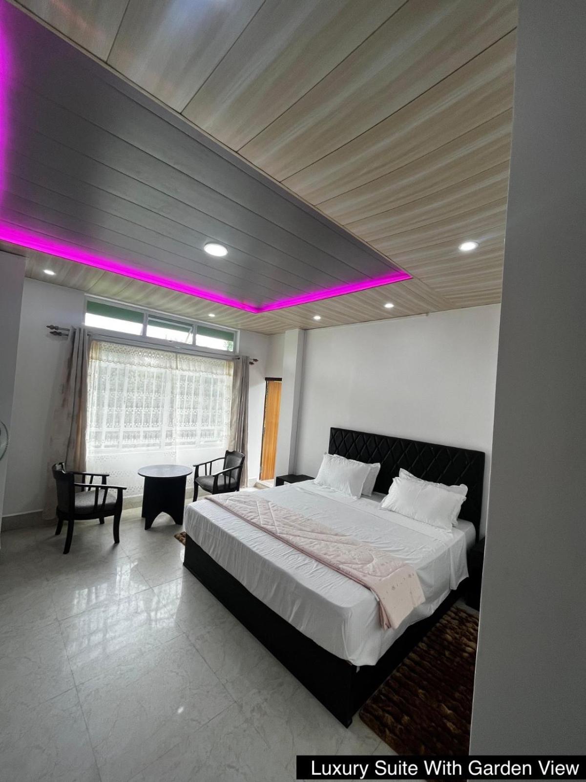 Suite with Garden View photo 1