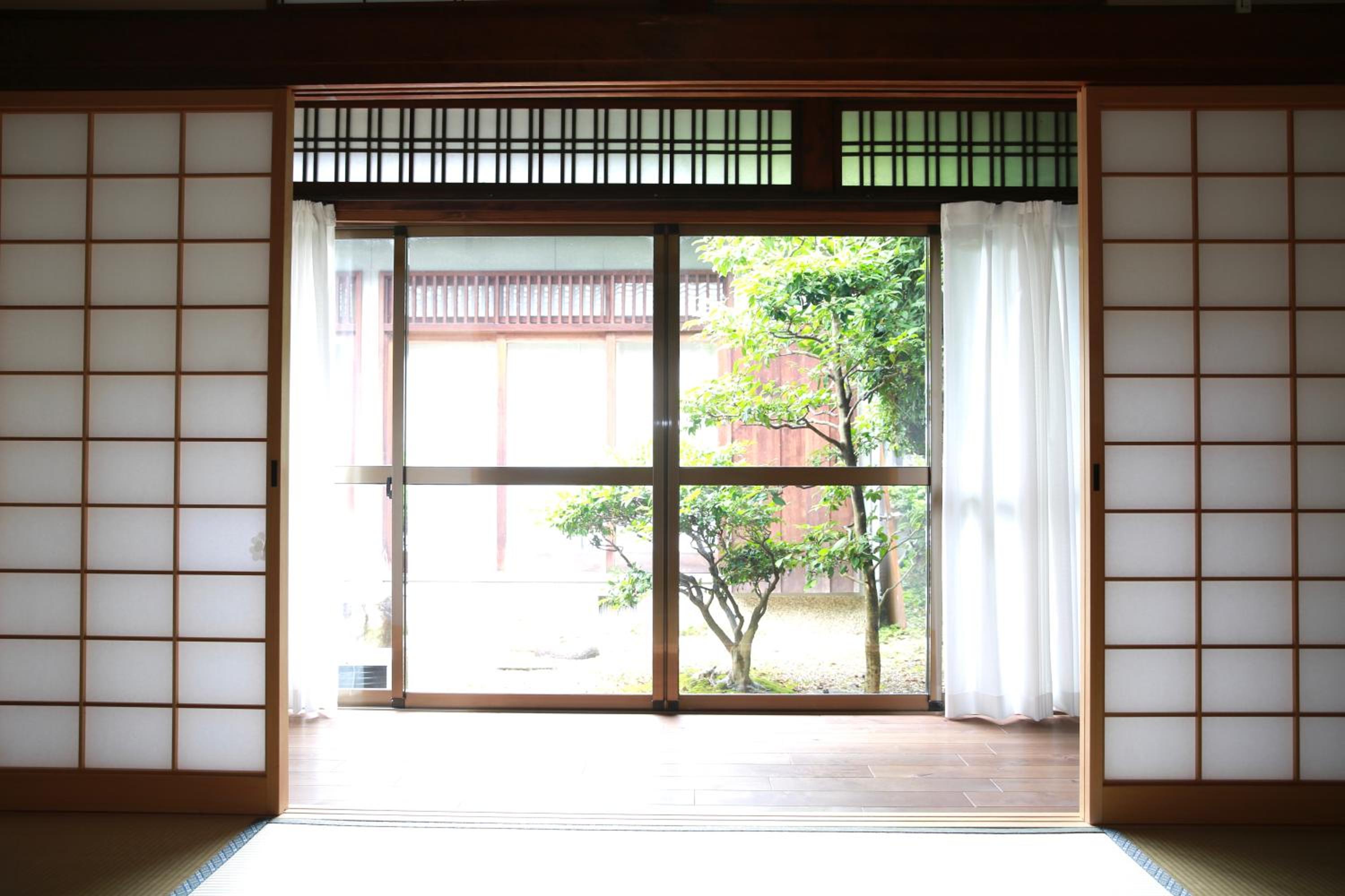 Standard Japanese-Style Room with Shared Bathroom photo 3