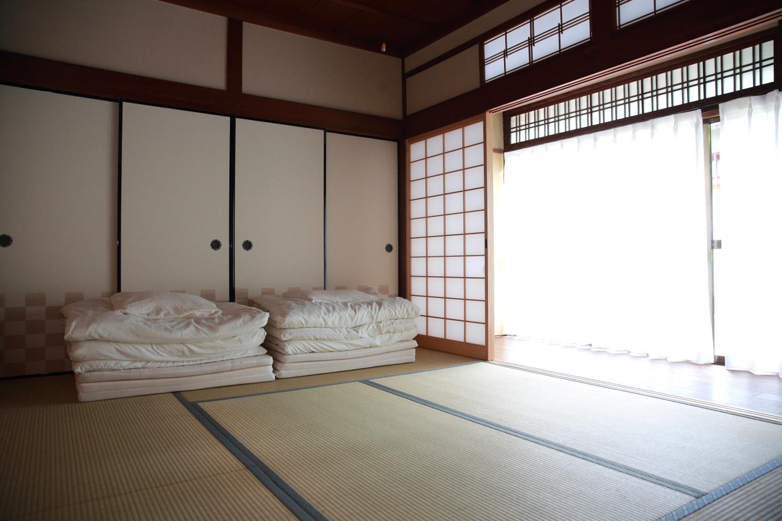 Standard Japanese-Style Room with Shared Bathroom photo 1