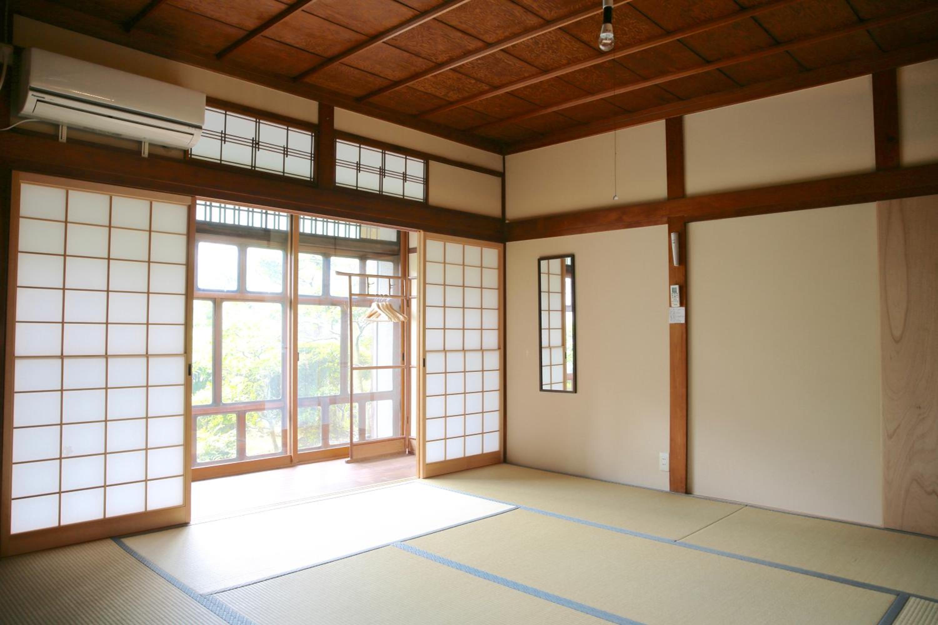 Superior Japanese-Style Room with shared bathroom photo 3