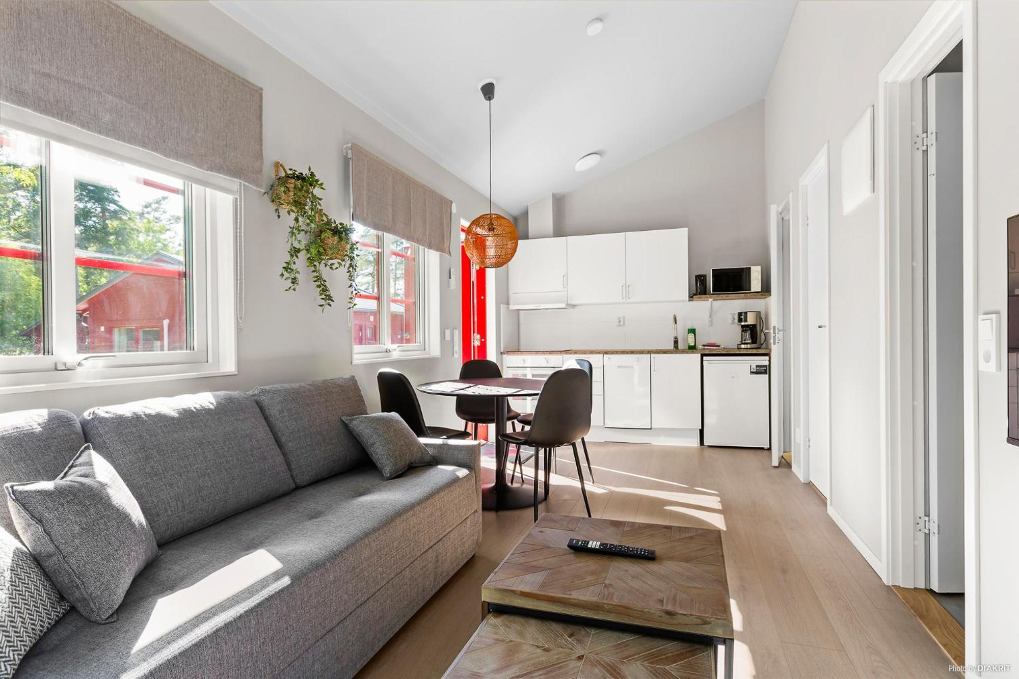 Two-Bedroom House photo 2