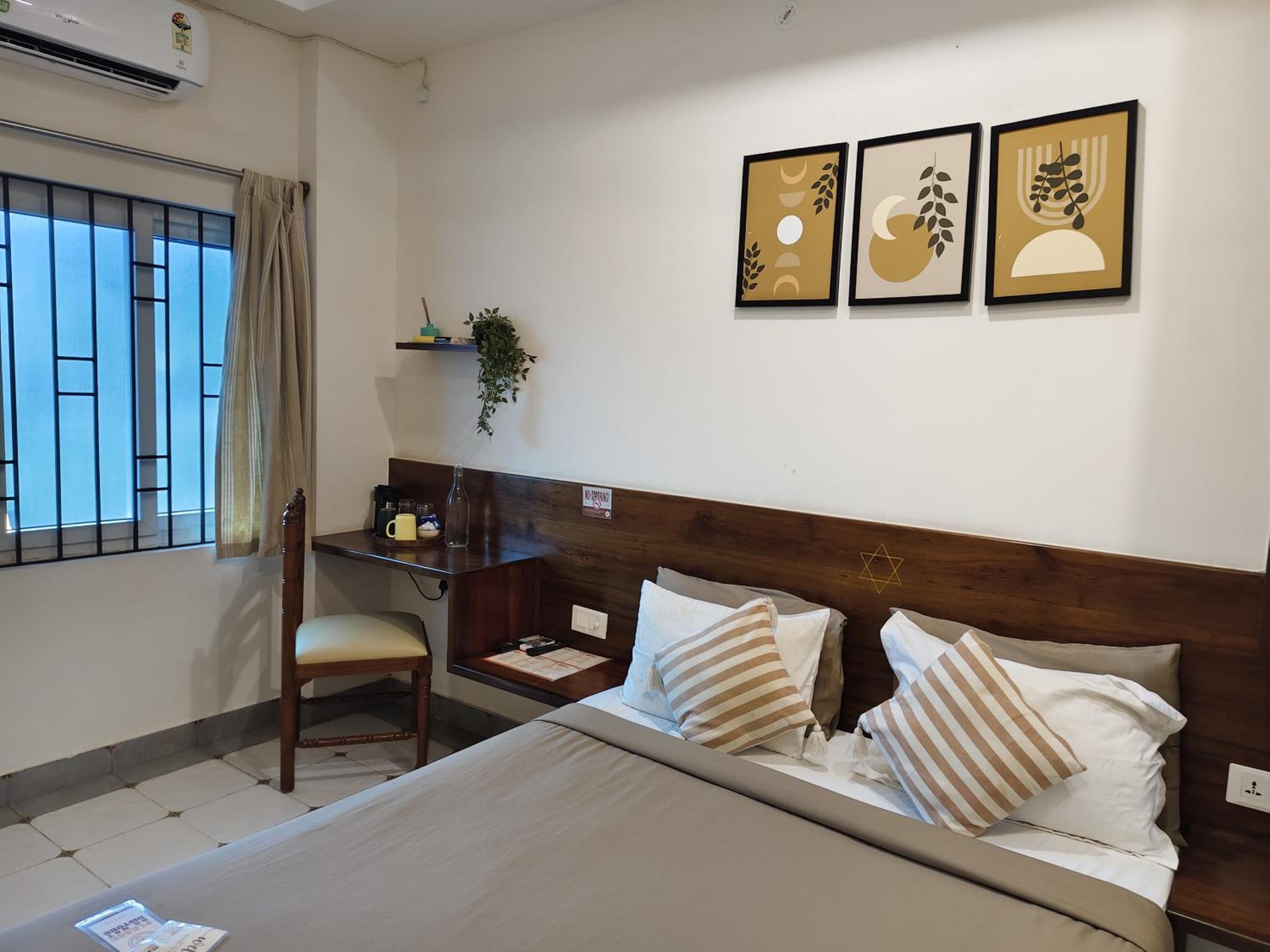 Budget Double Room - Photo 20