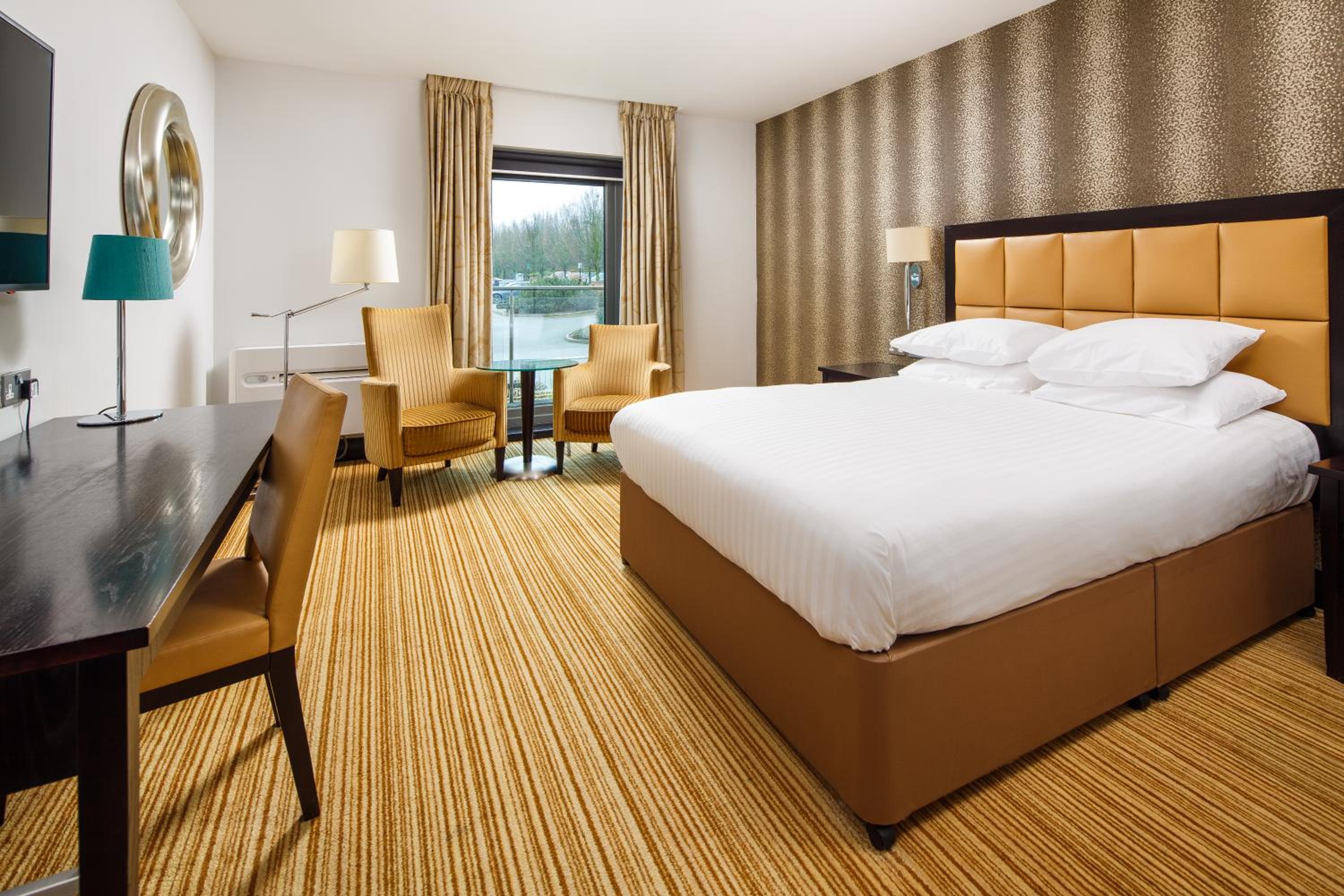 Classic Double Room with One Double Bed and 2 Adults Occupancy (Non Smoking) (Accessible) photo 1