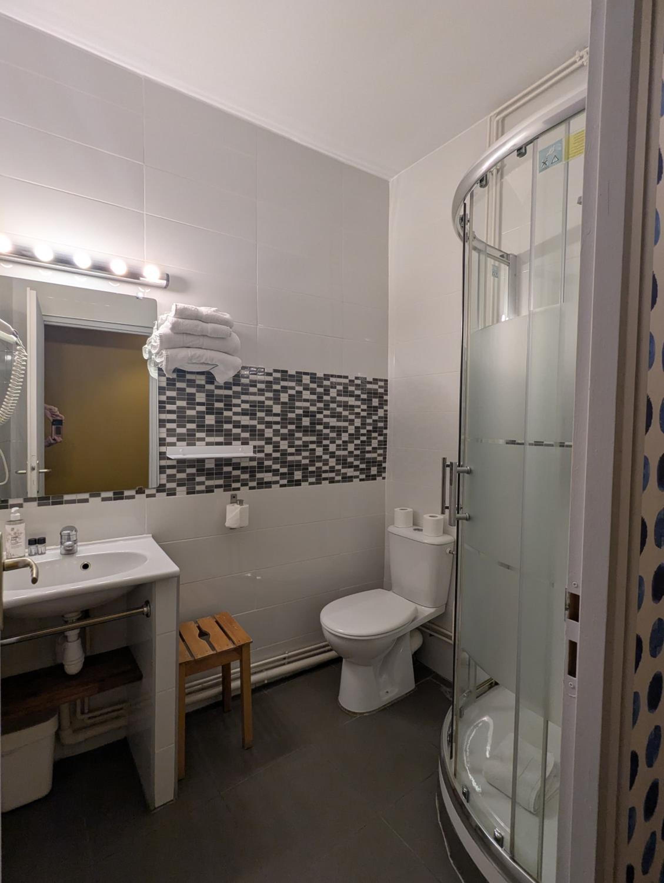 Quadruple Room with Shower photo 3