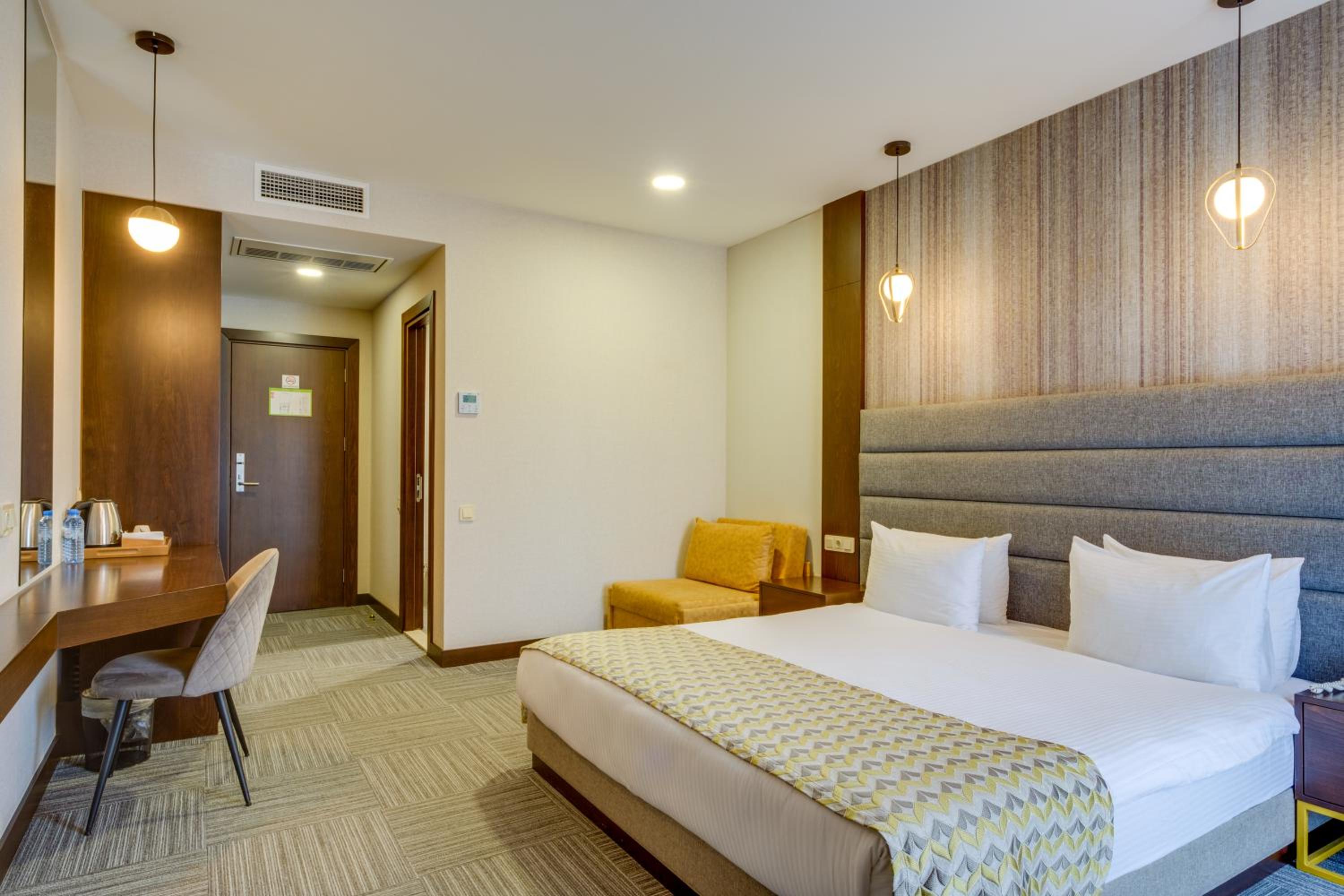 Superior King Room