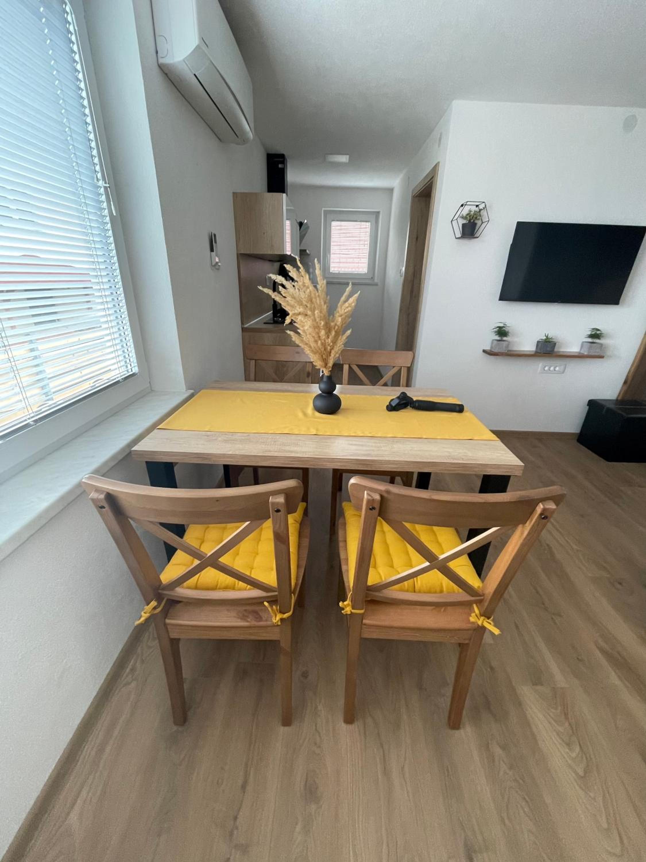 One-Bedroom Apartment with Balcony photo 1