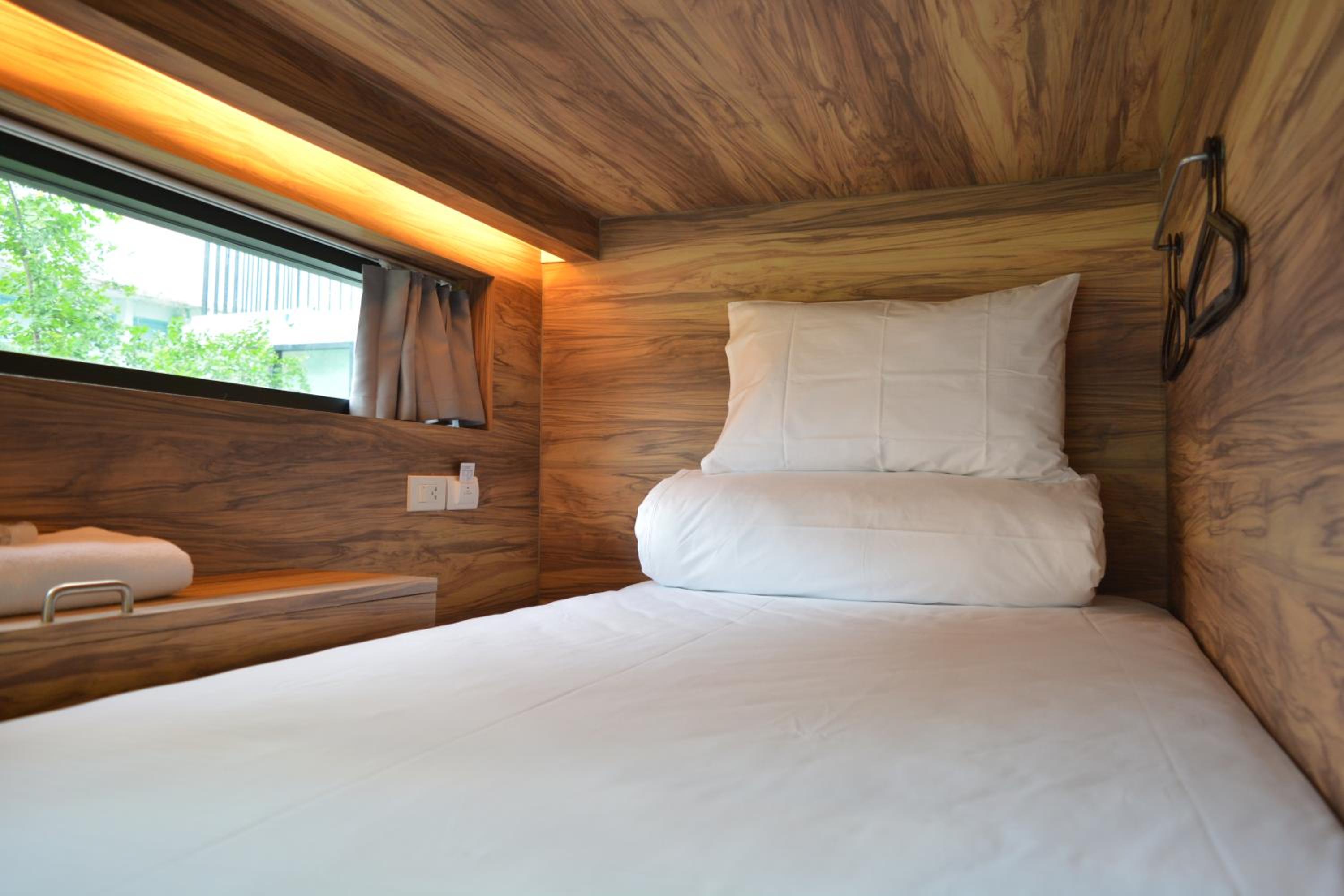 Bunk Bed In Mixed Dormitory Room photo 1
