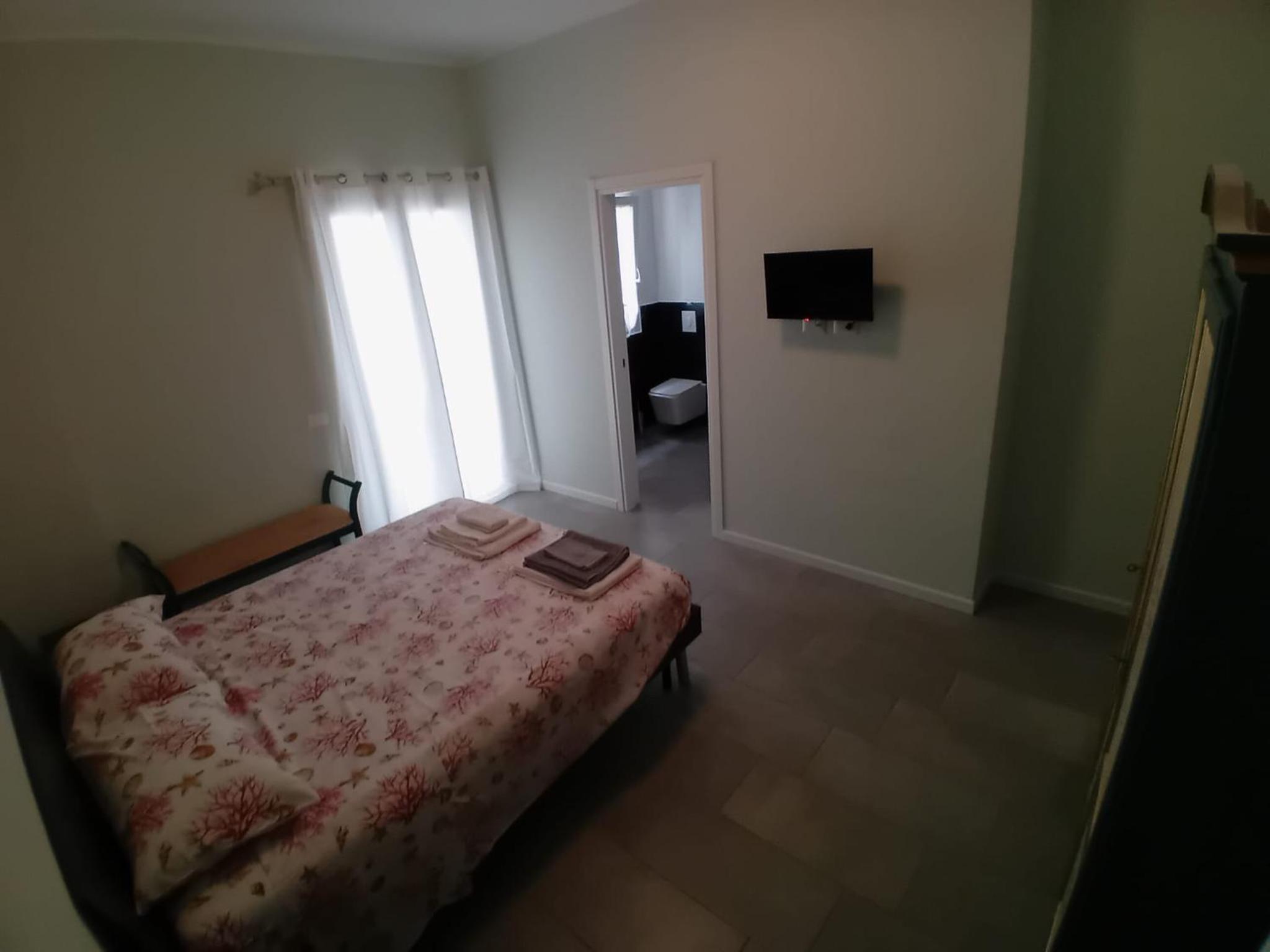 Double Room with Private Bathroom photo 3