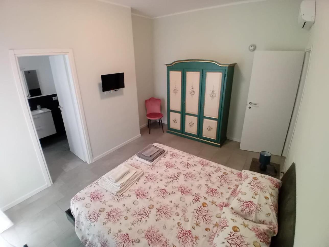 Double Room with Private Bathroom photo 1