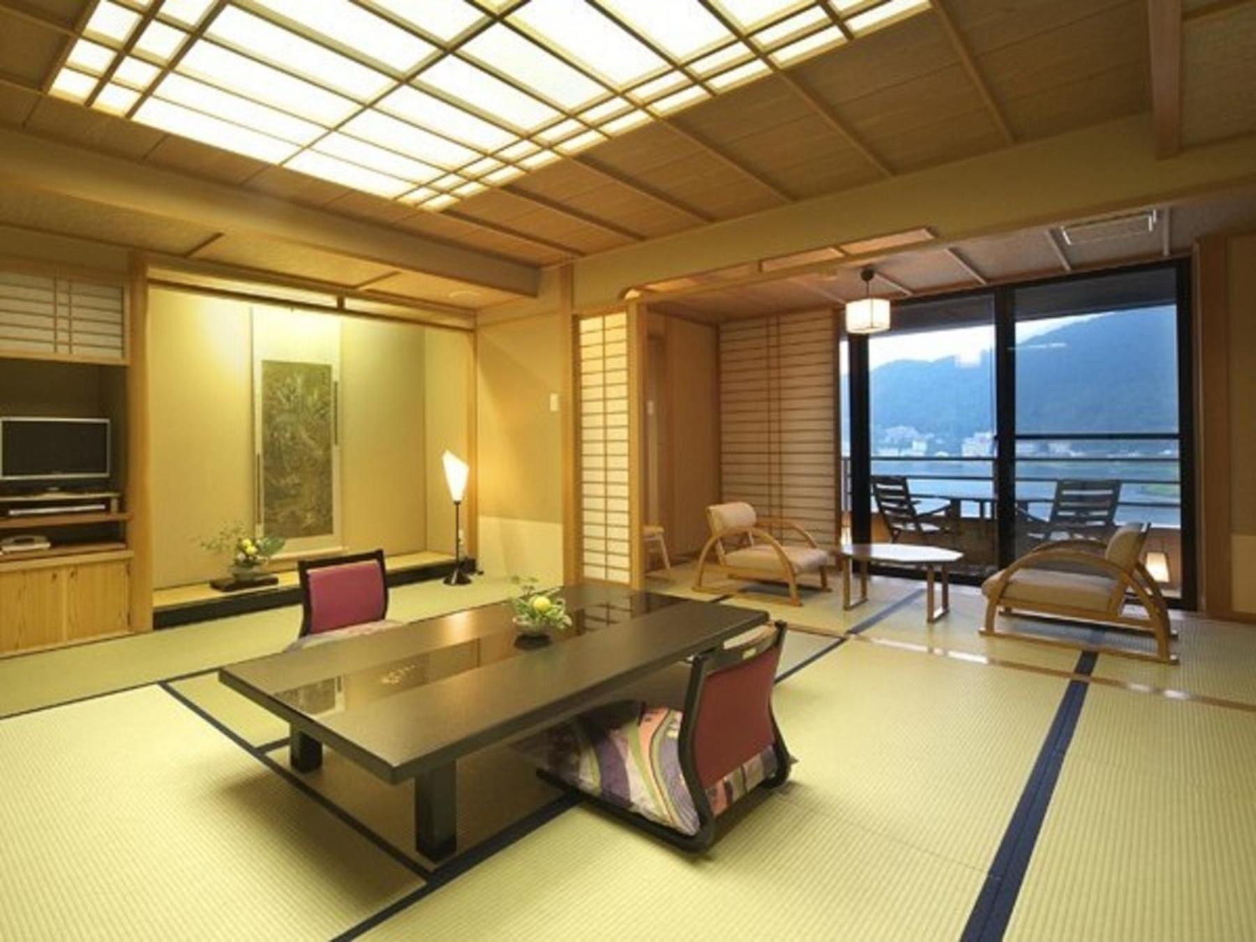 Quadruple Room with Private Bathroom