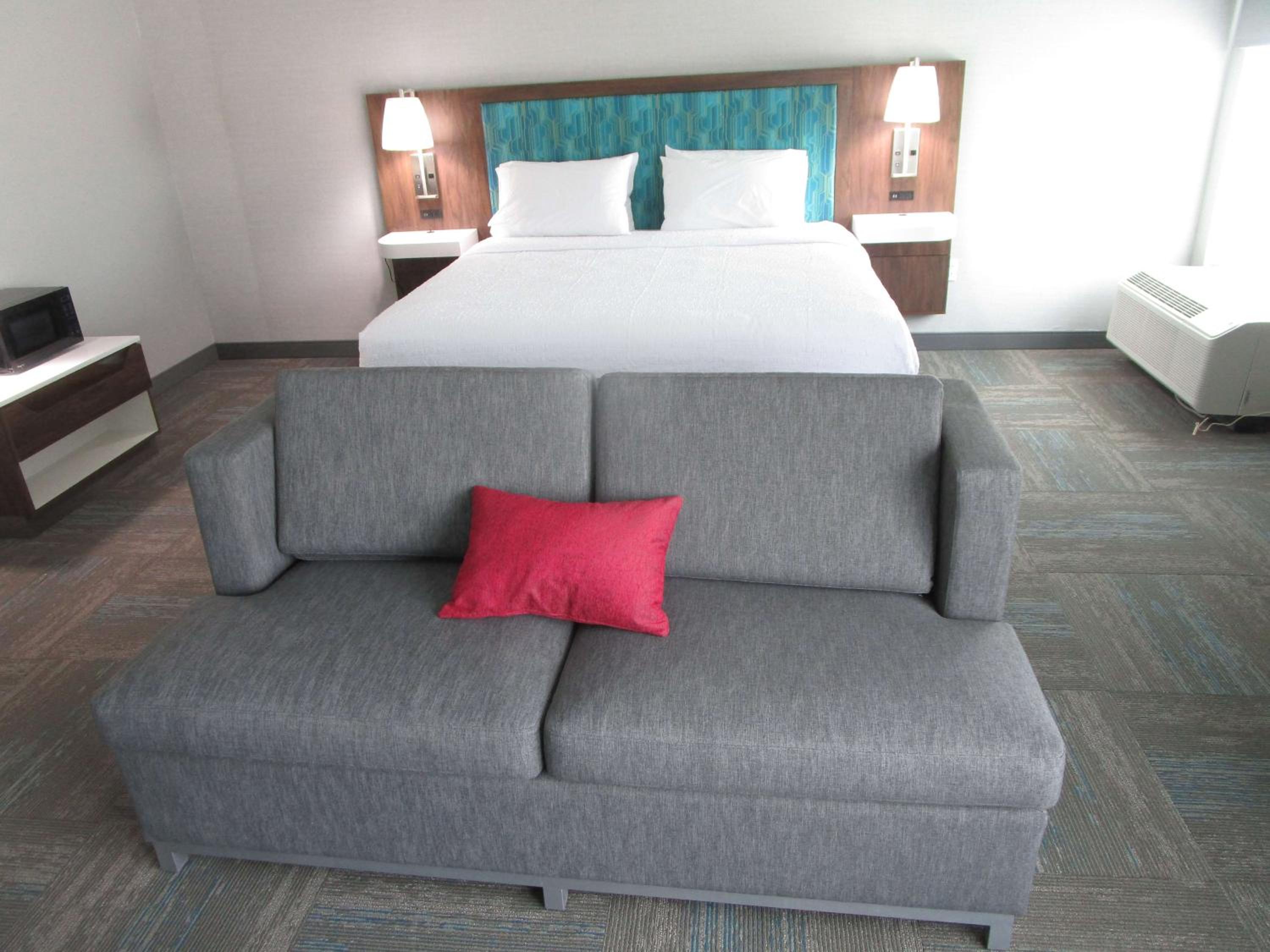 King Suite with Sofa Bed - Non-Smoking - Photo 1