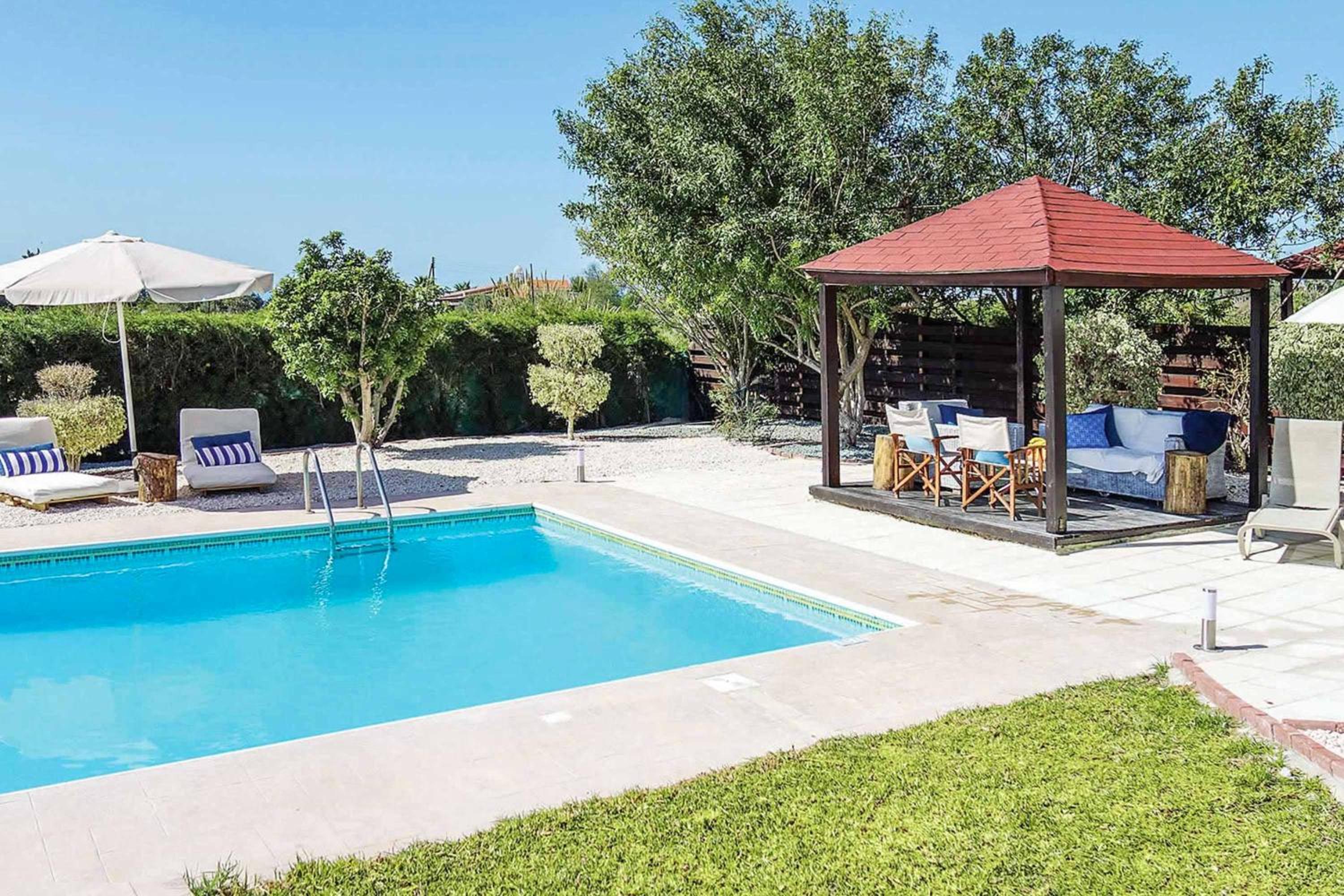 Three-Bedroom Villa photo 3