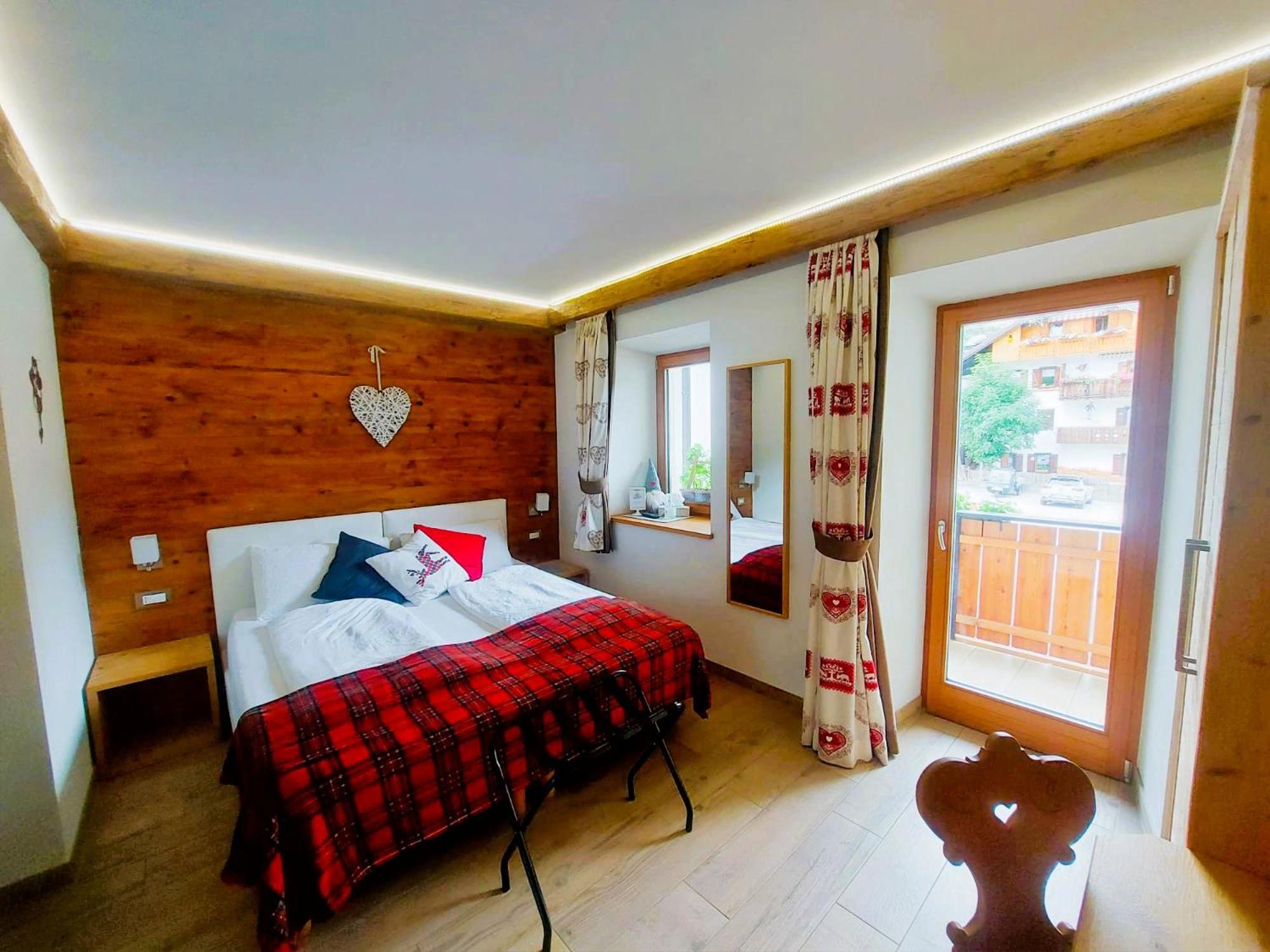 Small Double Room - Photo 9