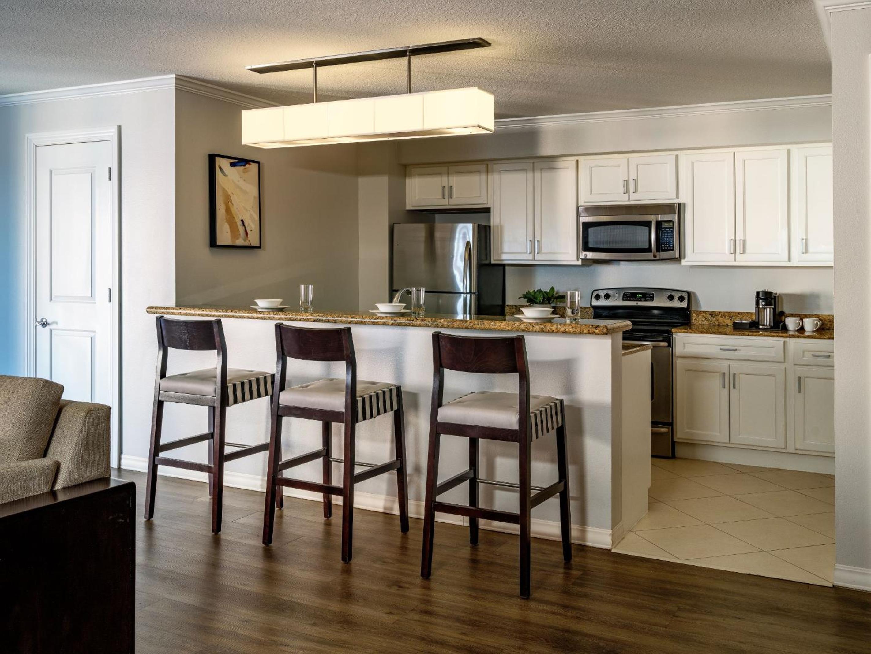 Residential King Suite - Photo 3