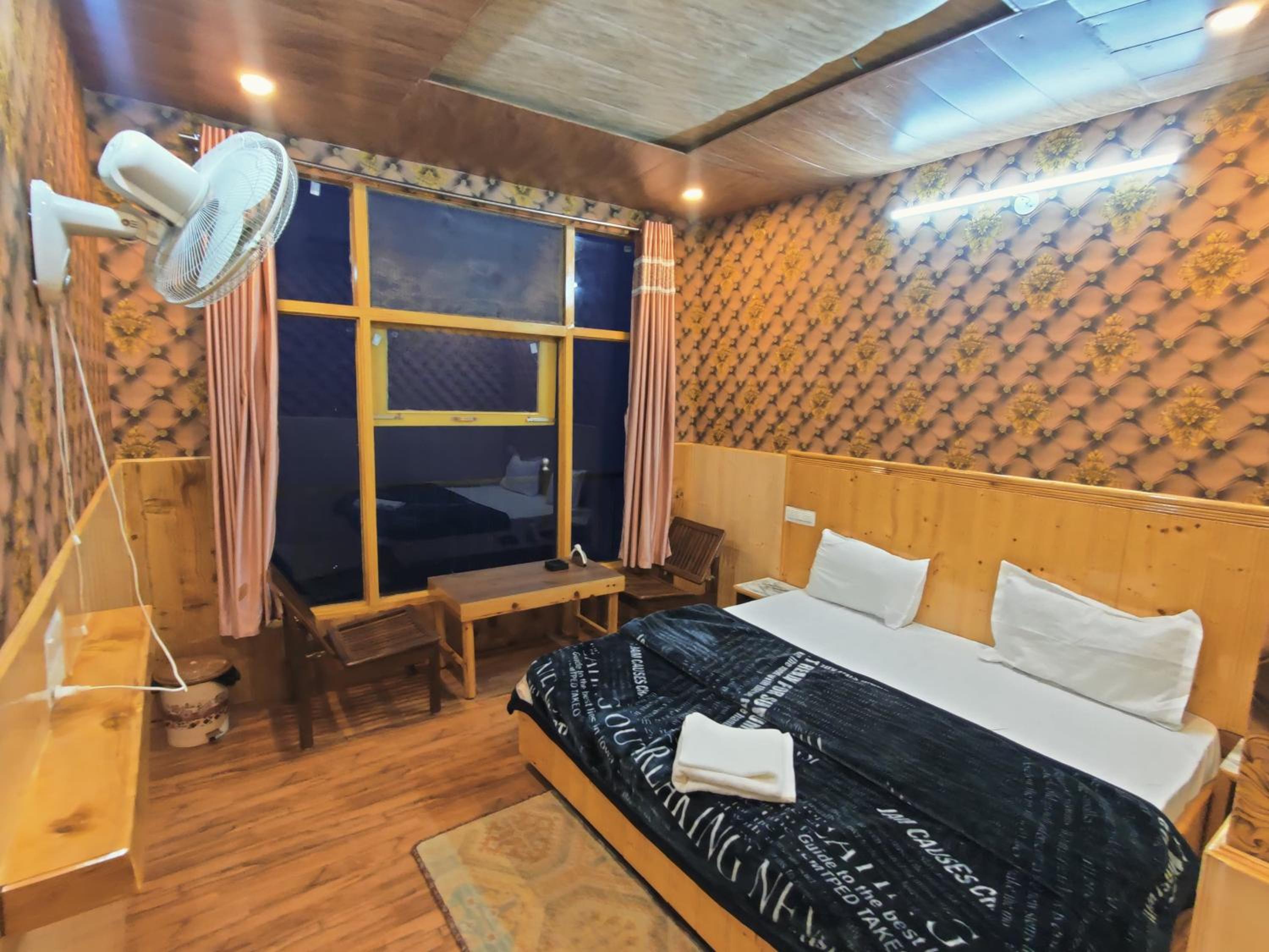 Double Room with Mountain View photo 3