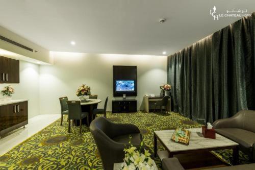 Junior Suite with Balcony - Photo 2