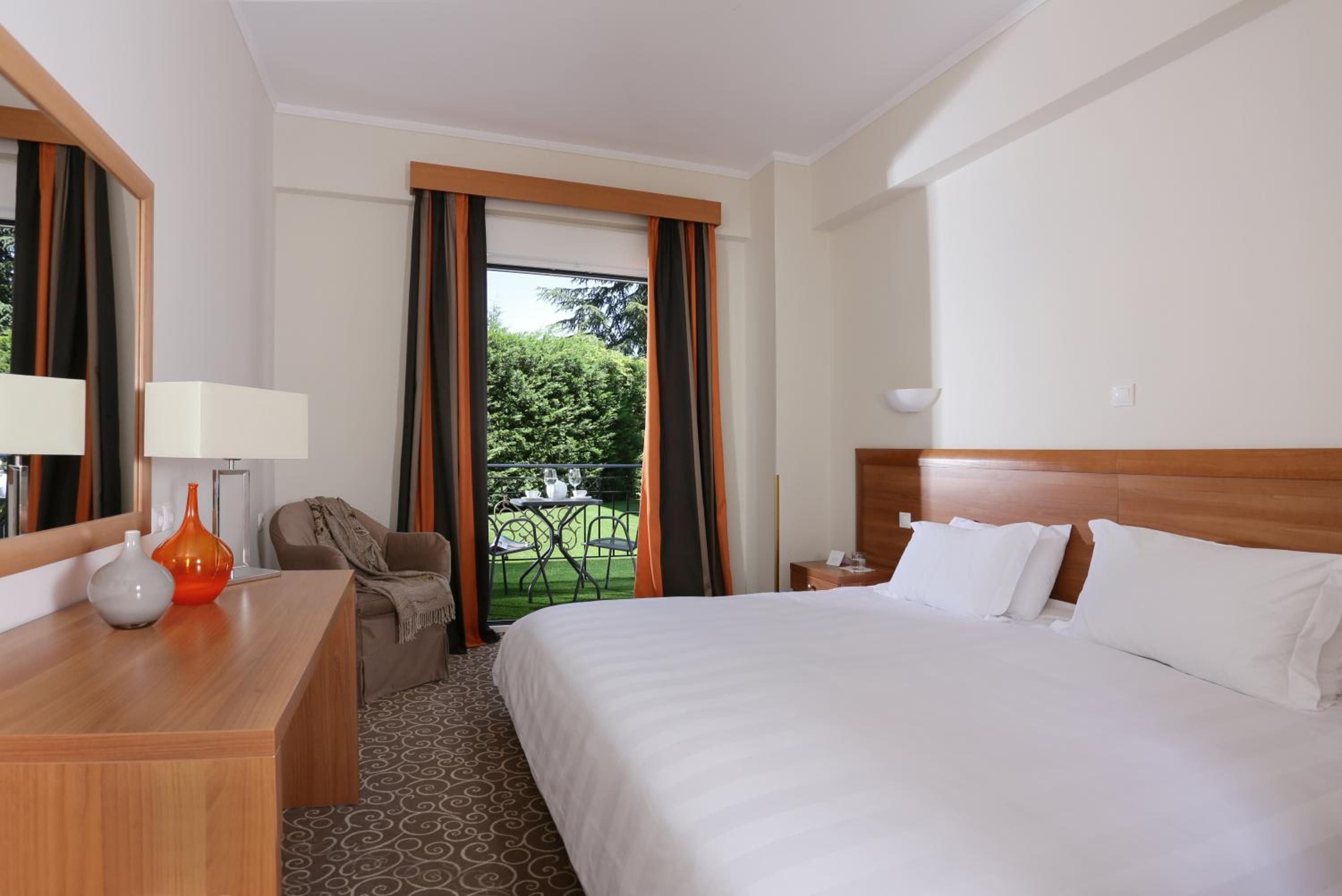 Double/Twin Room - Photo 4