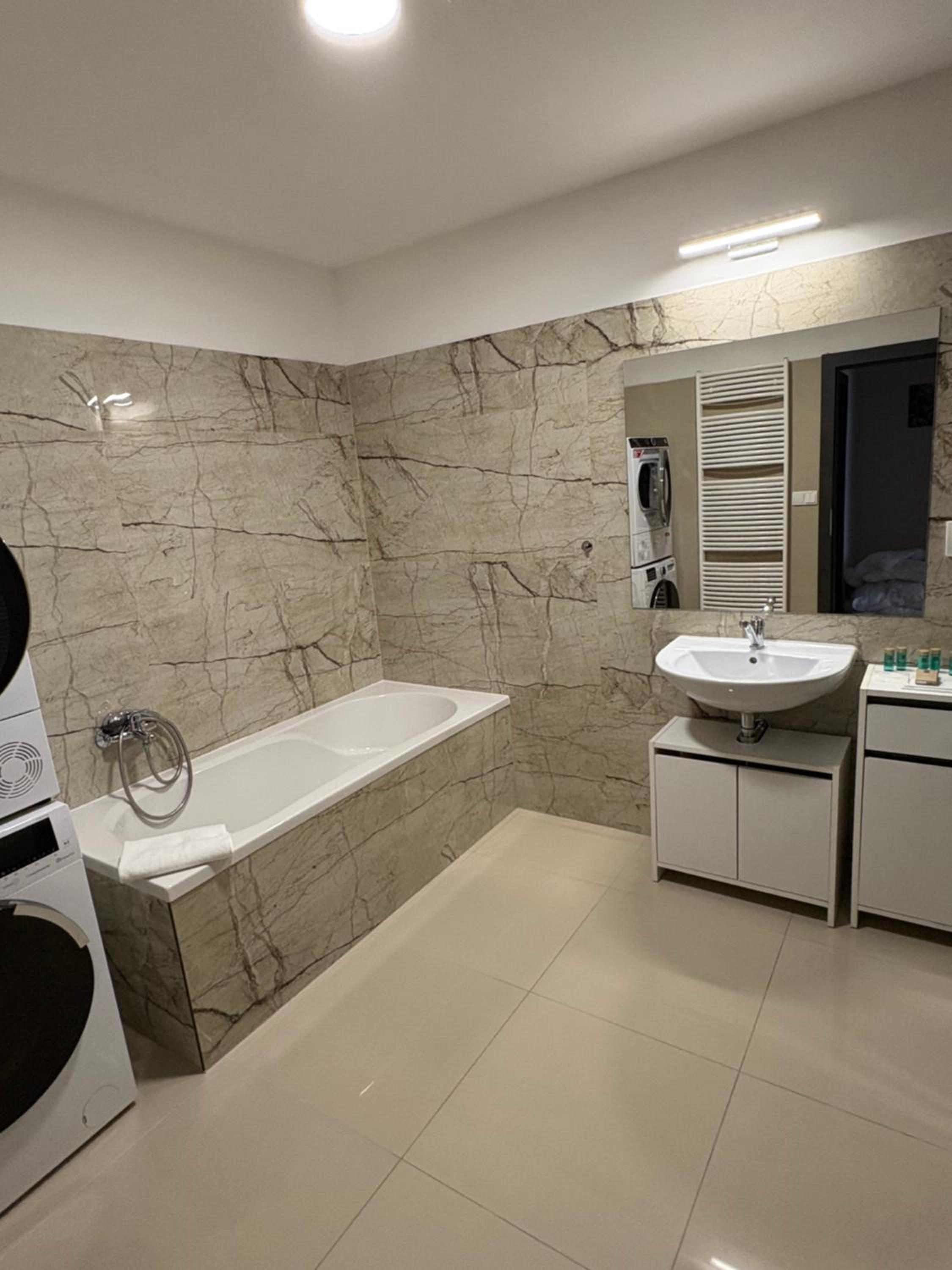 Three-Bedroom Deluxe Apartment