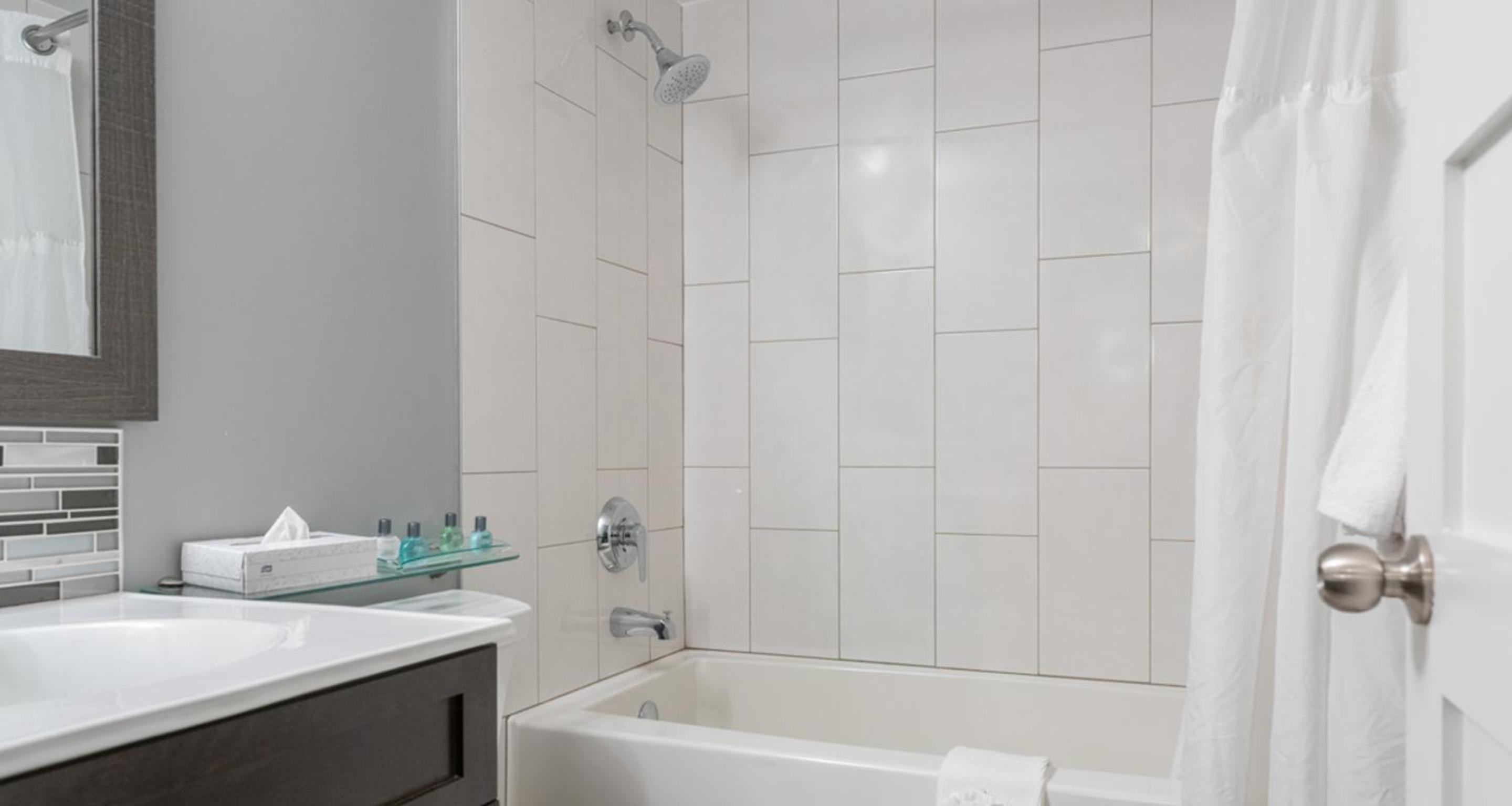 Superior King Suite - Photo 1
