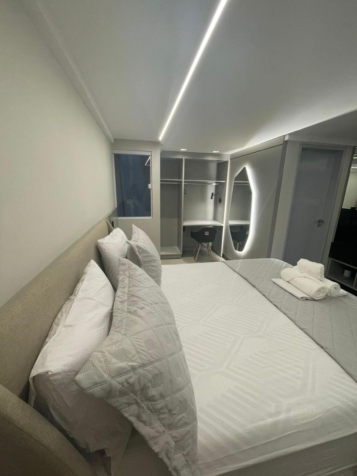 Deluxe Queen Suite
