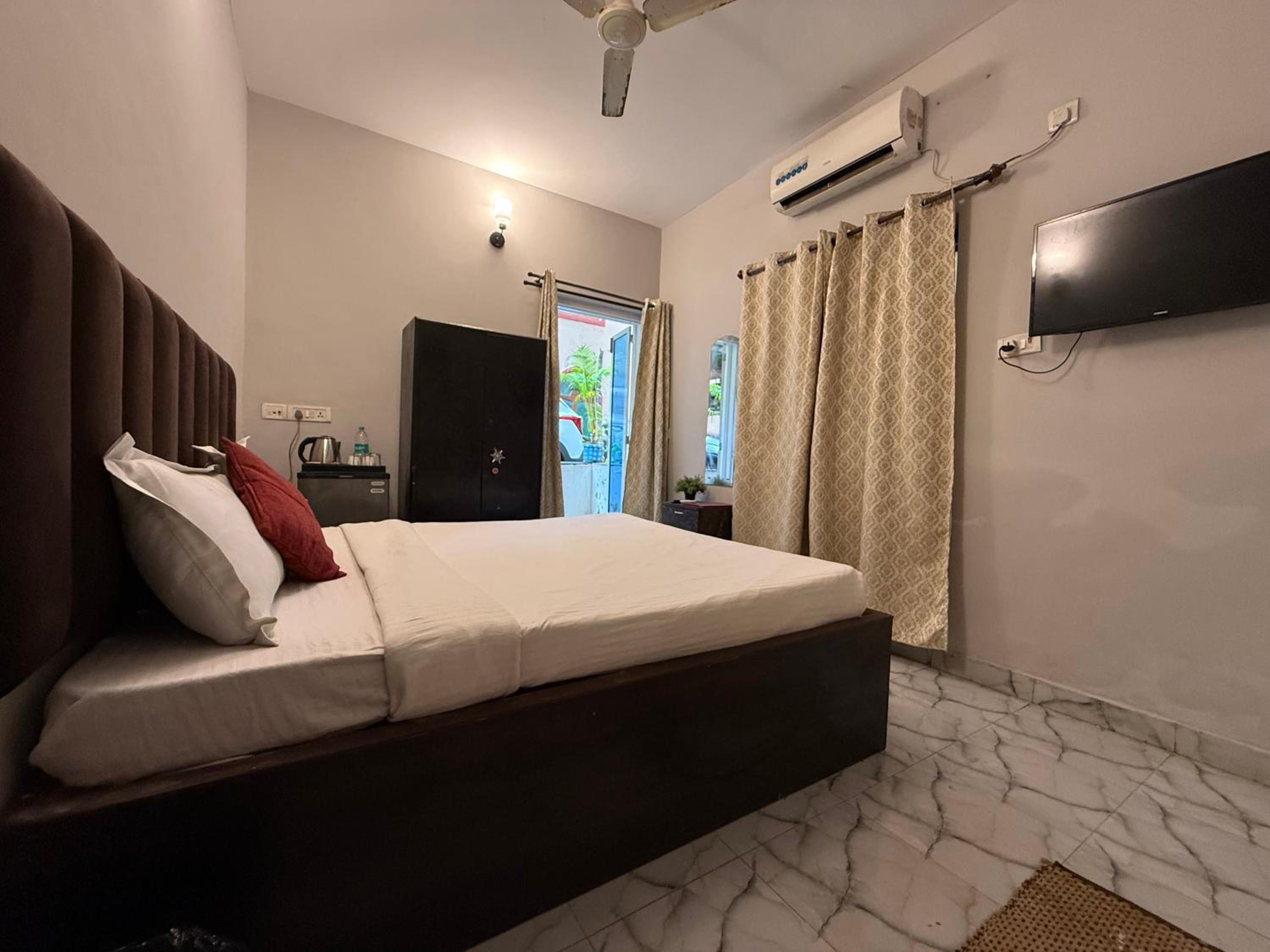 Standard Double Room photo 2