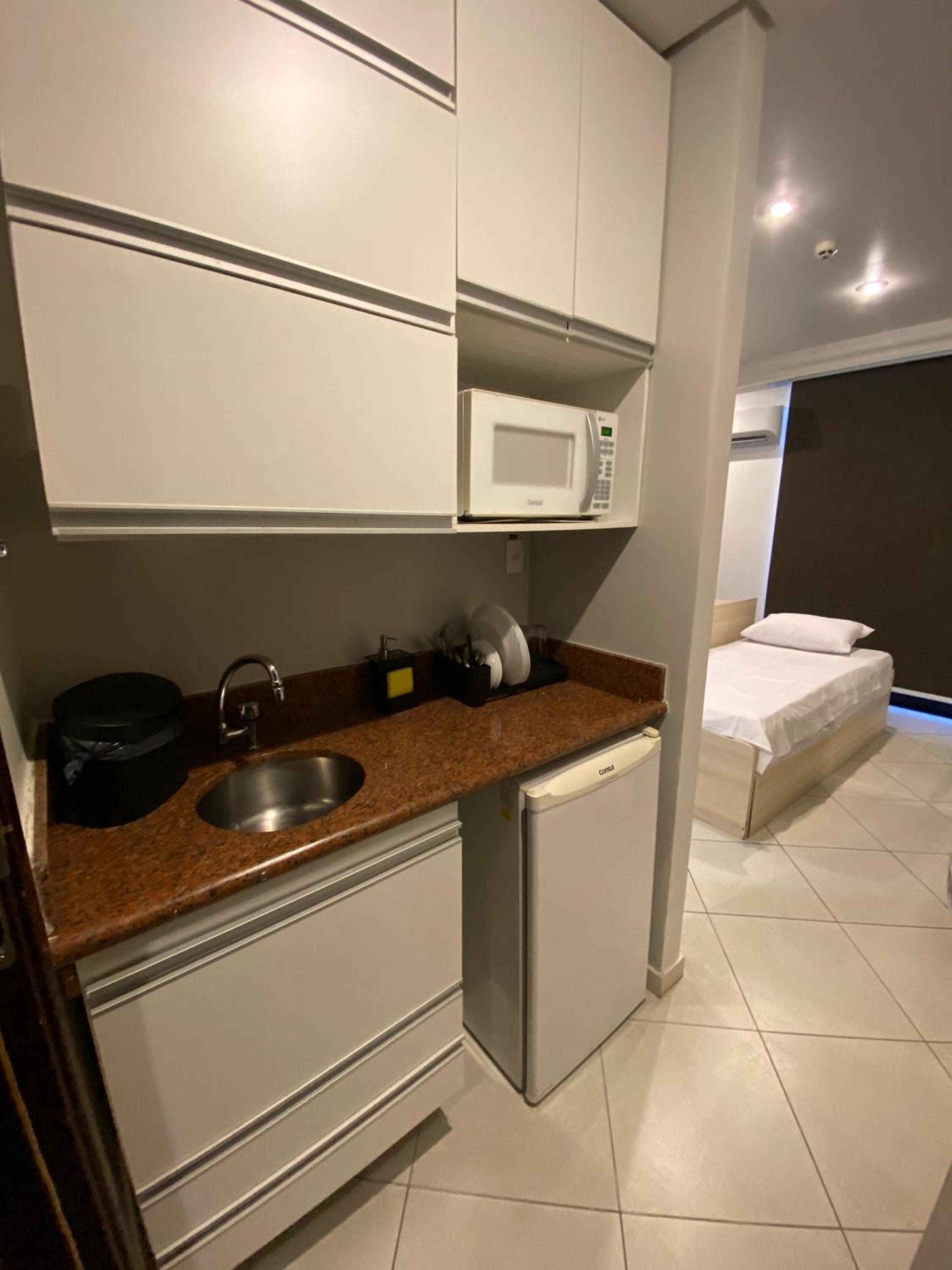 Millenium Hotel Flat Particular — Triple Room with City View