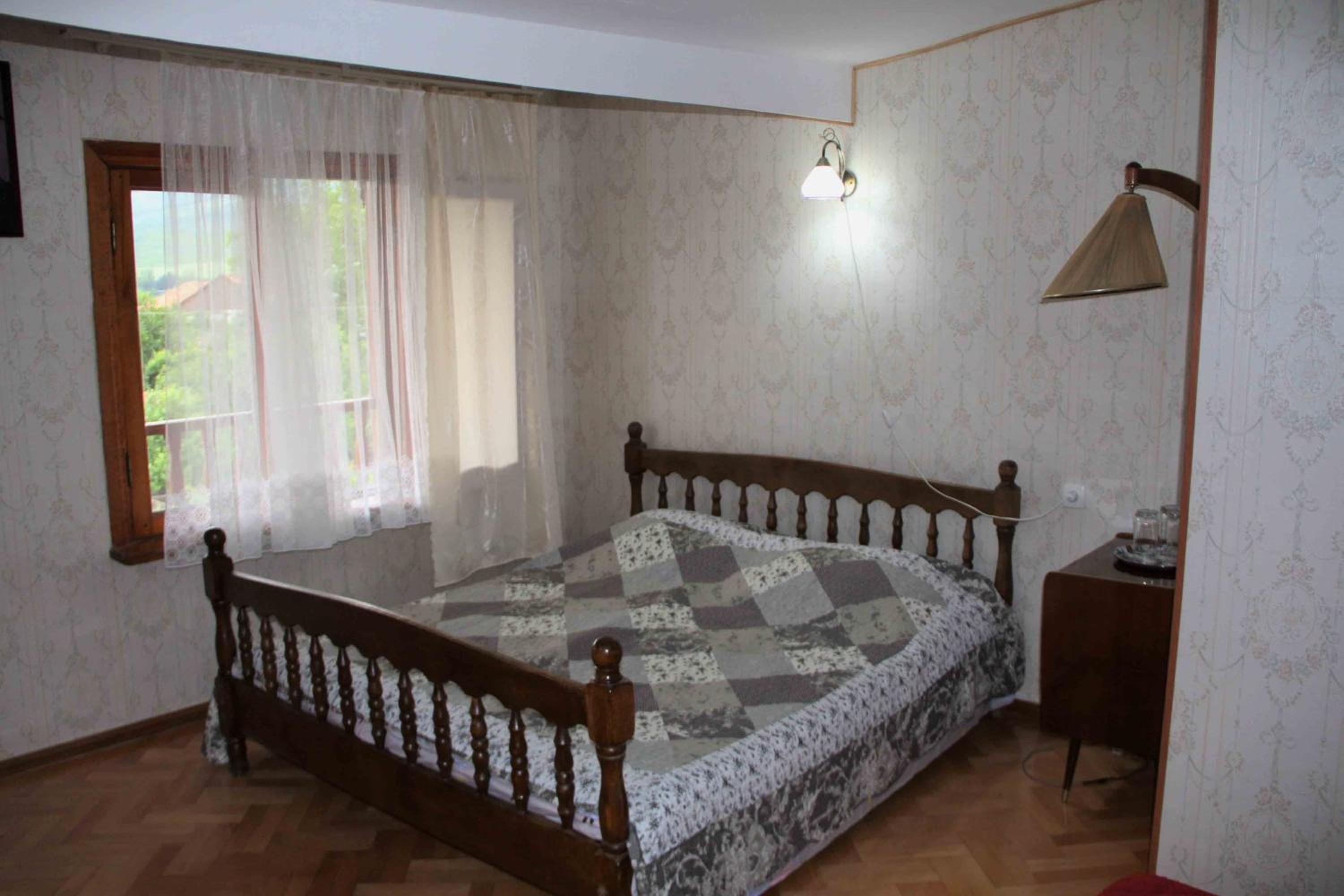 Deluxe Double Room (2 Adults + 1 Child) photo 3