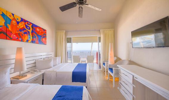 Double Room with Two Double Beds and Ocean View - Photo 1