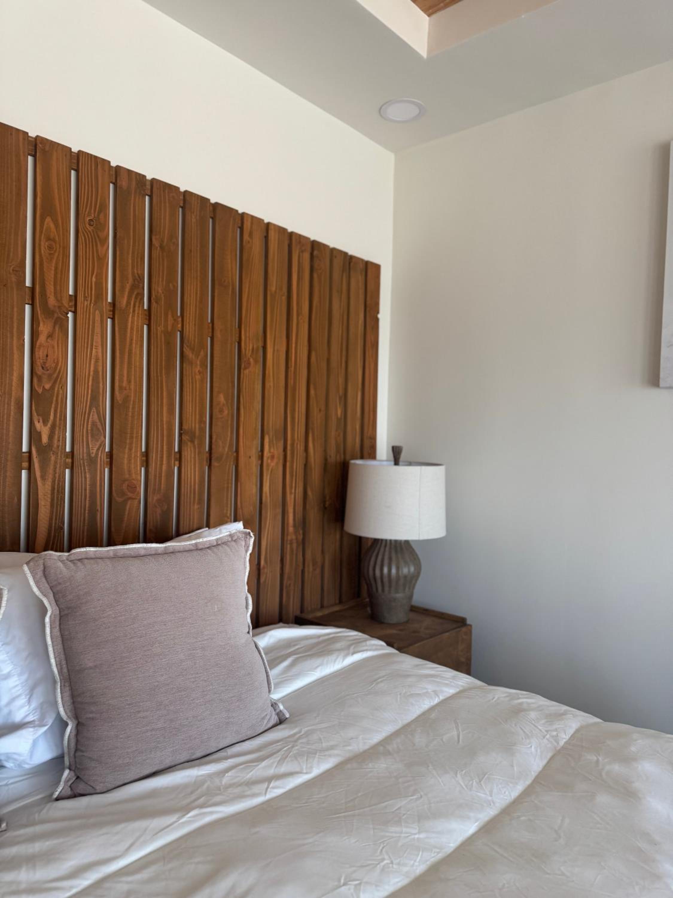 Deluxe Room - Photo 9